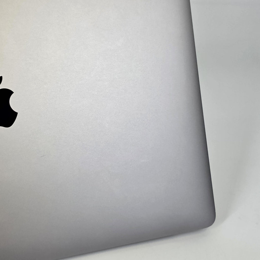 MacBook Pro 15 Touch Bar 2017 Space Gray 2.8 GHz Intel Core i7 7th Gen. 16GB RAM 2TB Solid State Drive AMD Radeon Pro 560 4 GB