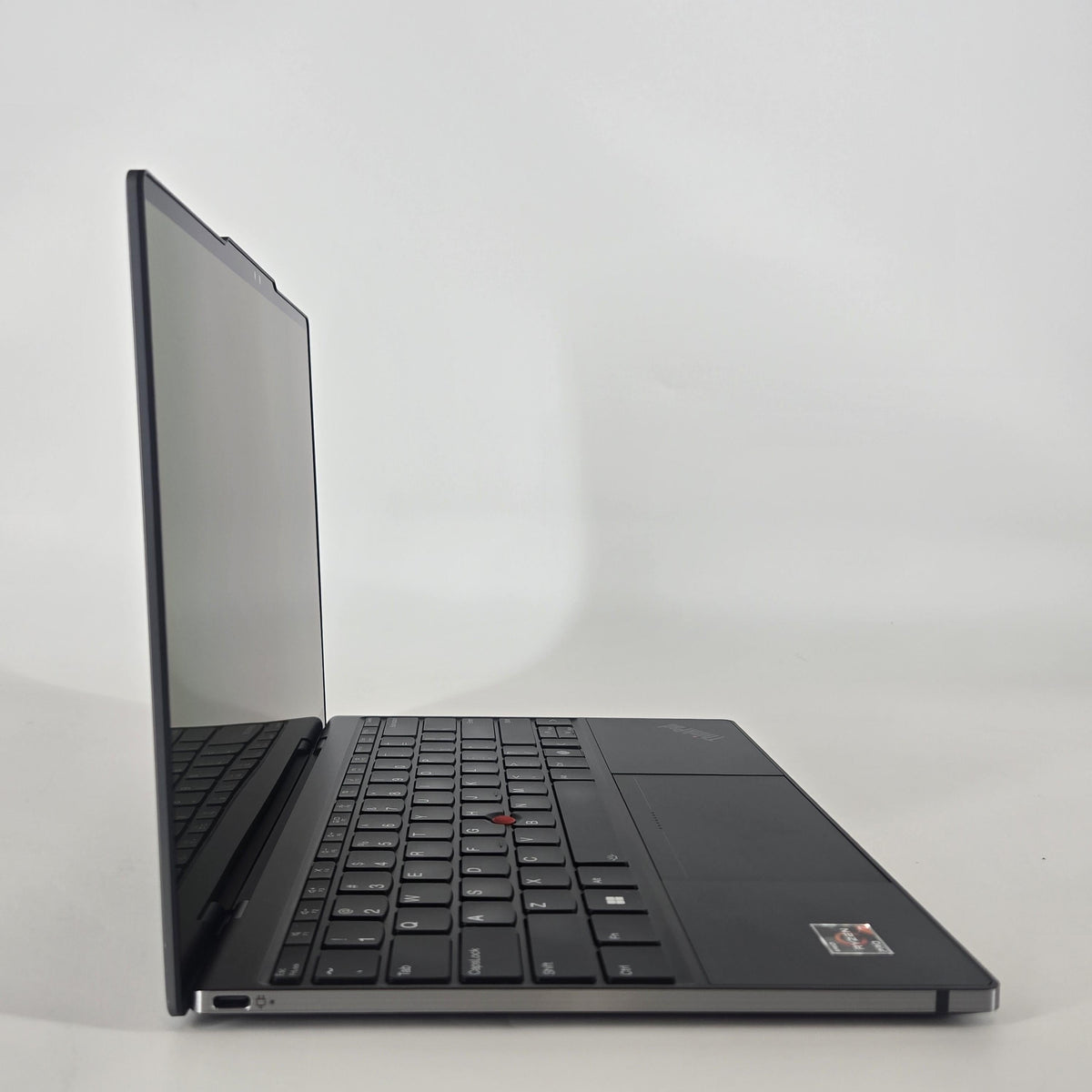 Lenovo ThinkPad Z13 Gen 2 Gray 3.3 GHz AMD Ryzen 7 Pro 7840U 32GB RAM 1TB Solid State Drive