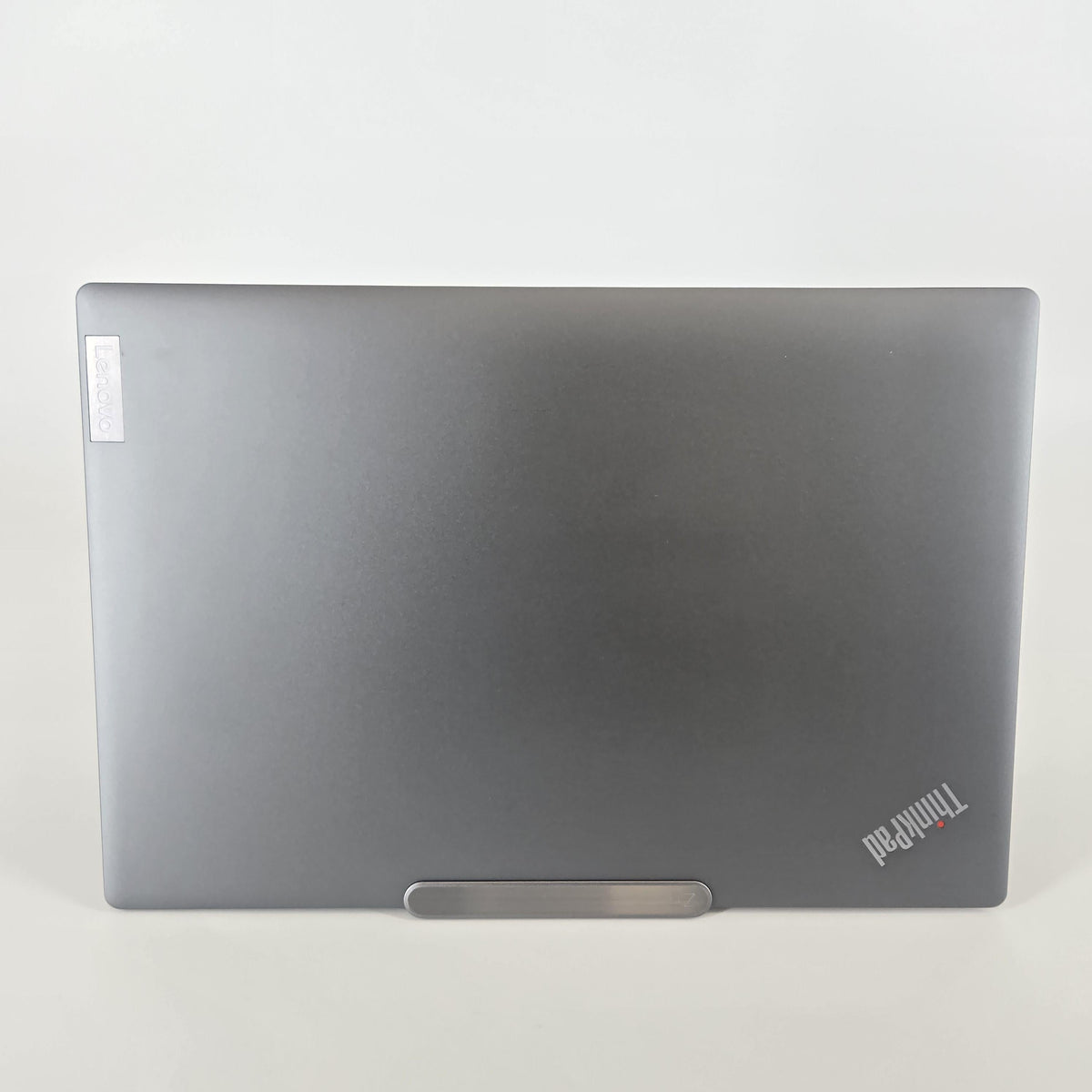 Lenovo ThinkPad Z13 Gen 2 Gray 3.3 GHz AMD Ryzen 7 Pro 7840U 32GB RAM 1TB Solid State Drive