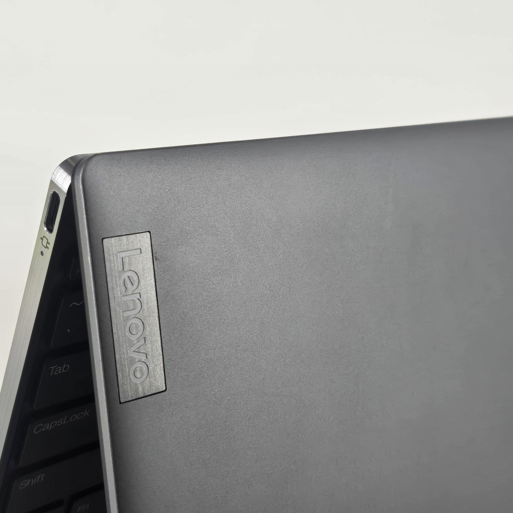 Lenovo ThinkPad Z13 Gen 2 Gray 3.3 GHz AMD Ryzen 7 Pro 7840U 32GB RAM 1TB Solid State Drive