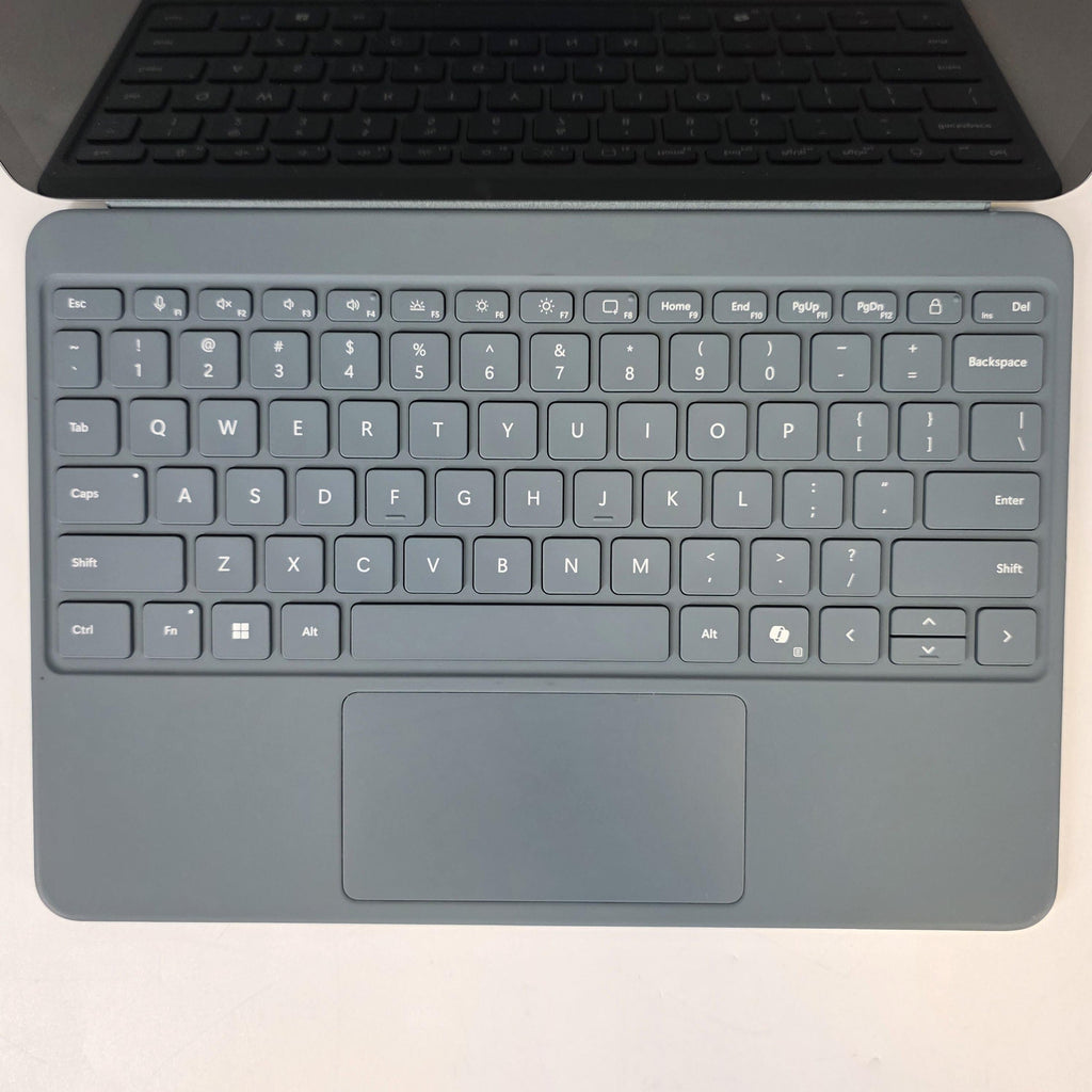 Microsoft Surface Pro 12 Gray WiFi 3.3 GHz Qualcomm Snapdragon X Plus 16GB RAM 512GB UniversalFlashStorage