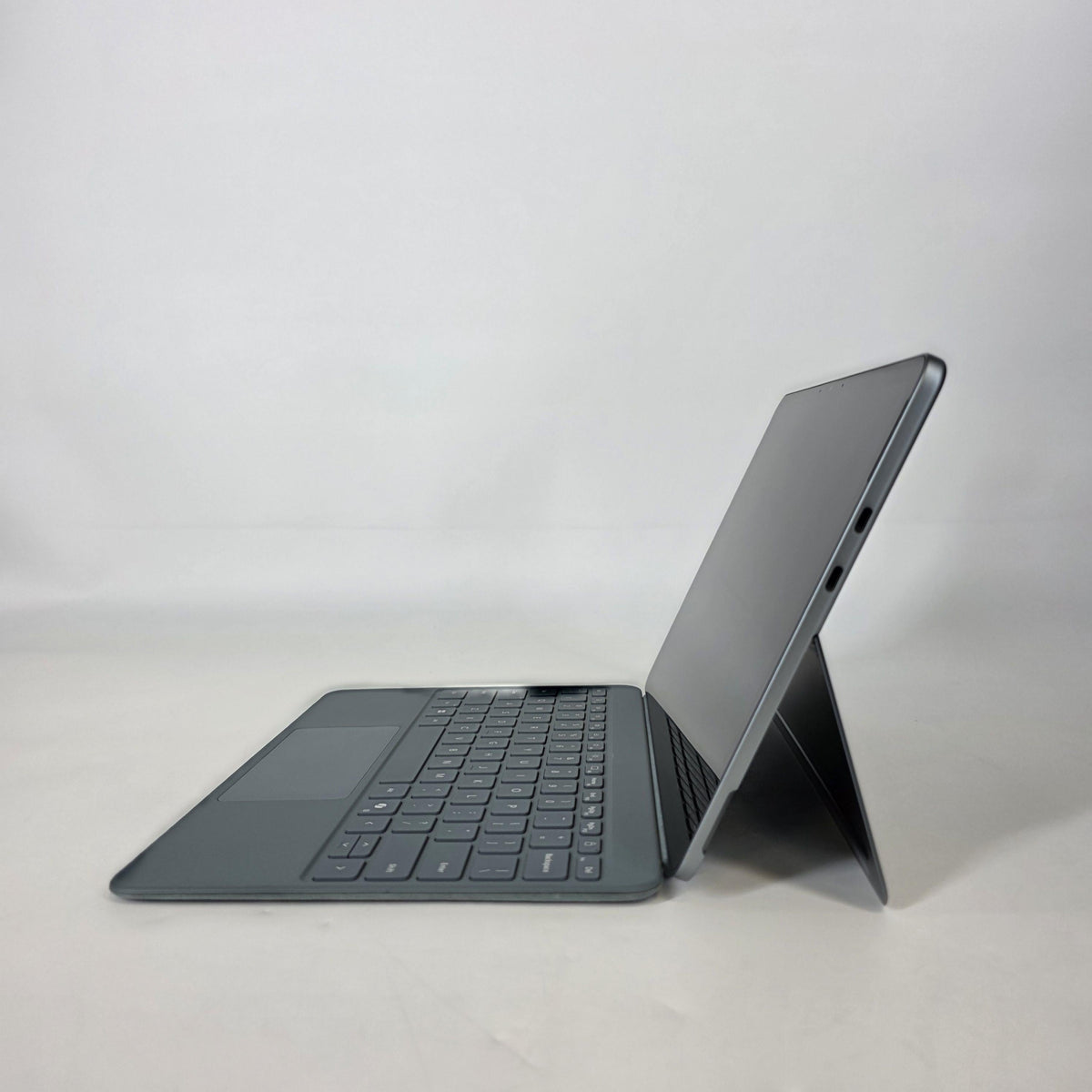 Microsoft Surface Pro 12 Gray WiFi 3.3 GHz Qualcomm Snapdragon X Plus 16GB RAM 512GB UniversalFlashStorage