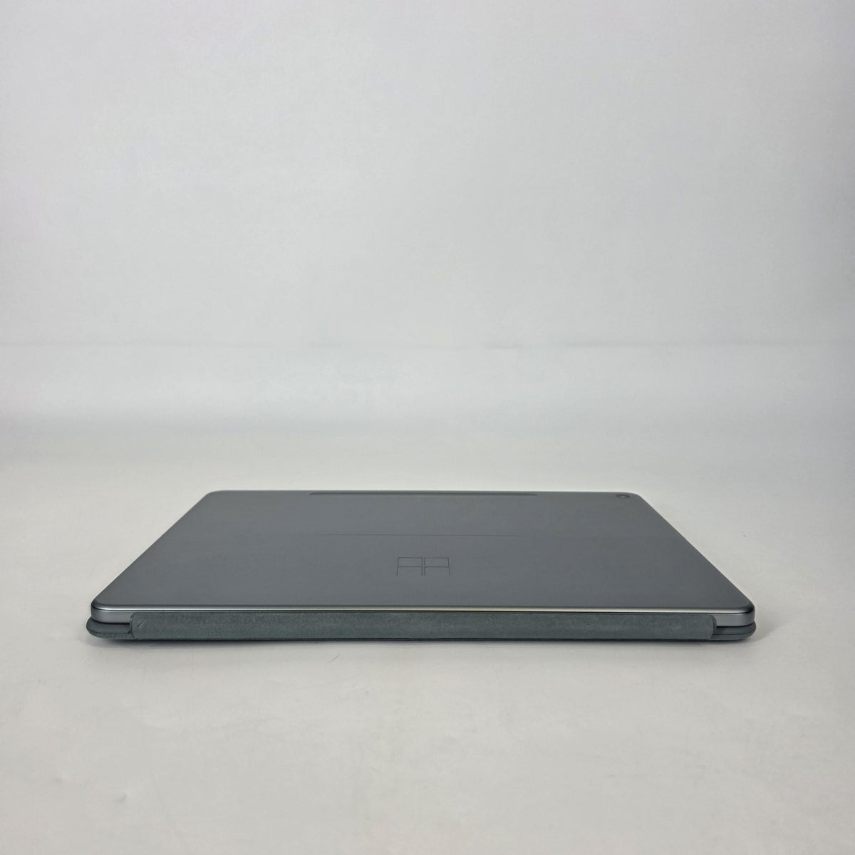 Microsoft Surface Pro 12 Gray WiFi 3.3 GHz Qualcomm Snapdragon X Plus 16GB RAM 512GB UniversalFlashStorage