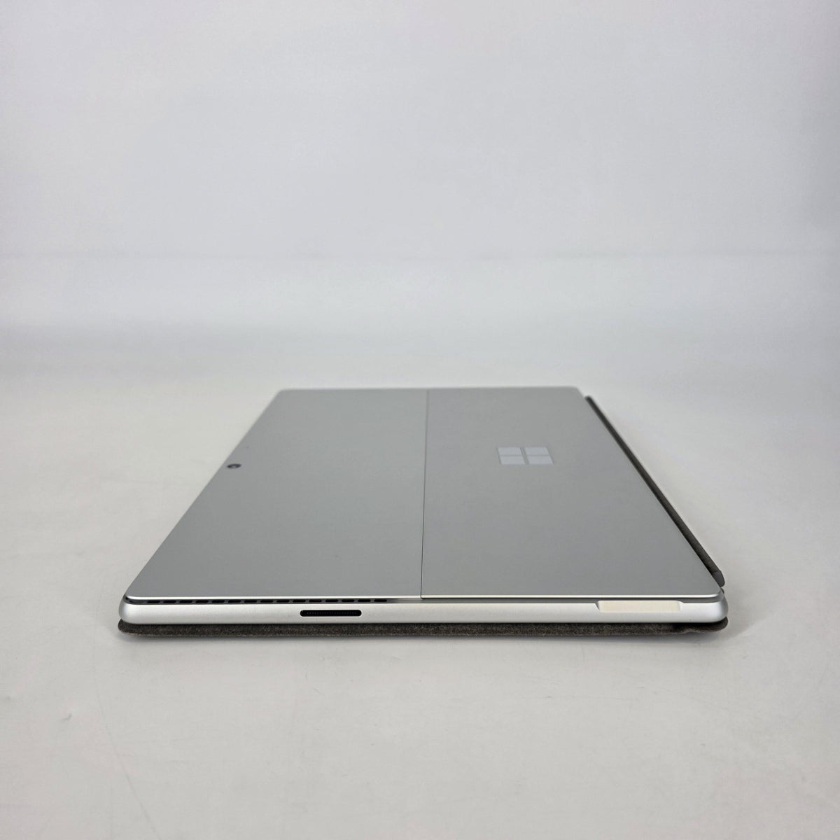 Microsoft Surface Pro 9 13 Platinum WiFi 2.5 GHz Intel Core i5 12th Gen. 8GB RAM 256GB Solid State Drive