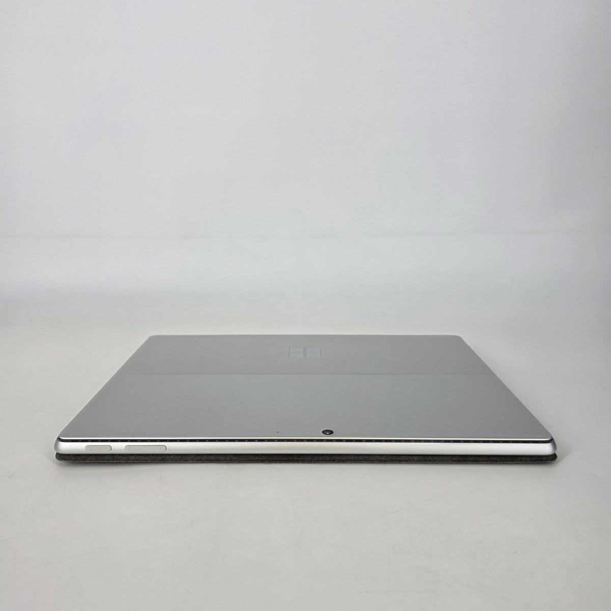 Microsoft Surface Pro 9 13 Platinum WiFi 2.5 GHz Intel Core i5 12th Gen. 8GB RAM 256GB Solid State Drive