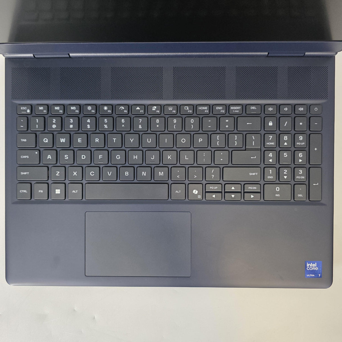 Dell Alienware 16X Aurora Interstellar Indigo 2.4 GHz Intel Core Ultra 7 Series 2 32GB RAM 1TB Solid State Drive NVIDIA GeForce RTX 5060 8 GB