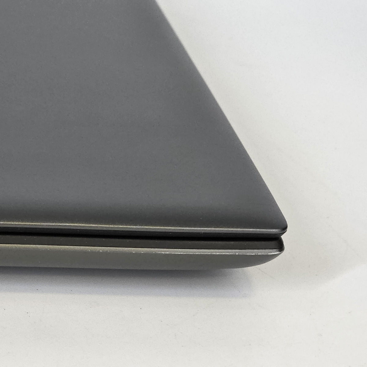 Dell Alienware M16 R1 Black 2.1 GHz Intel Core i7 13th Gen. 32GB RAM 1TB Solid State Drive NVIDIA GeForce RTX 4070 8 GB