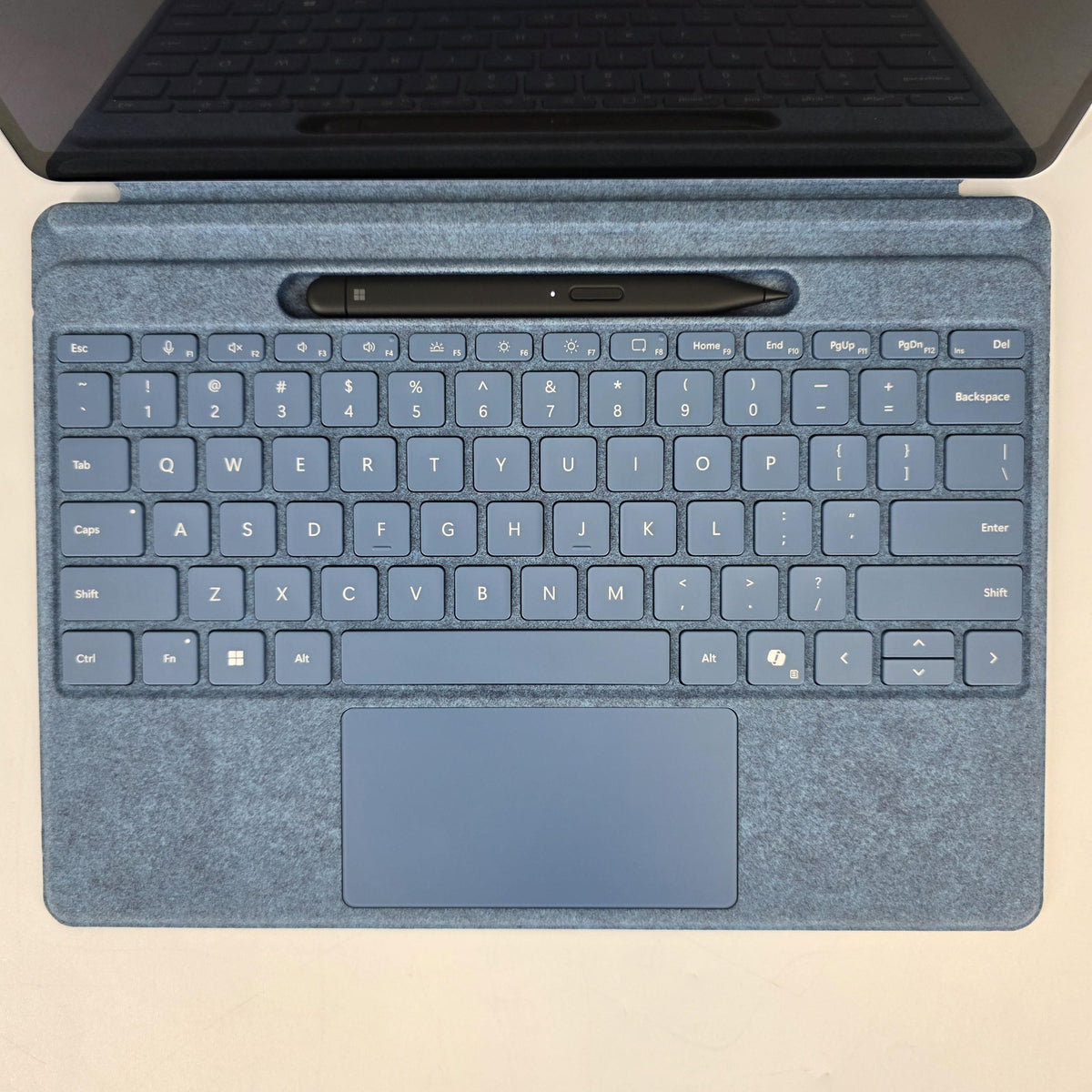Microsoft Surface Pro 11 13 Blue WiFi 3.4 GHz Qualcomm Snapdragon X Elite 16GB RAM 2TB Solid State Drive