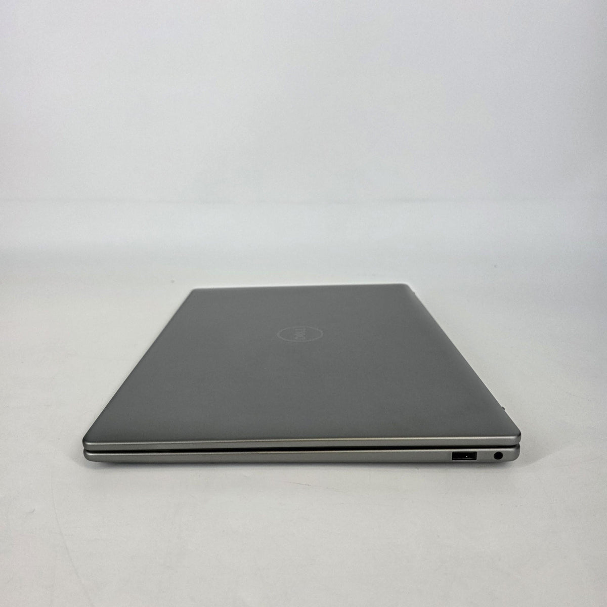 Dell Latitude 7455 14 Gray 3.42 GHz Qualcomm Snapdragon X Elite 32GB RAM 512GB Solid State Drive
