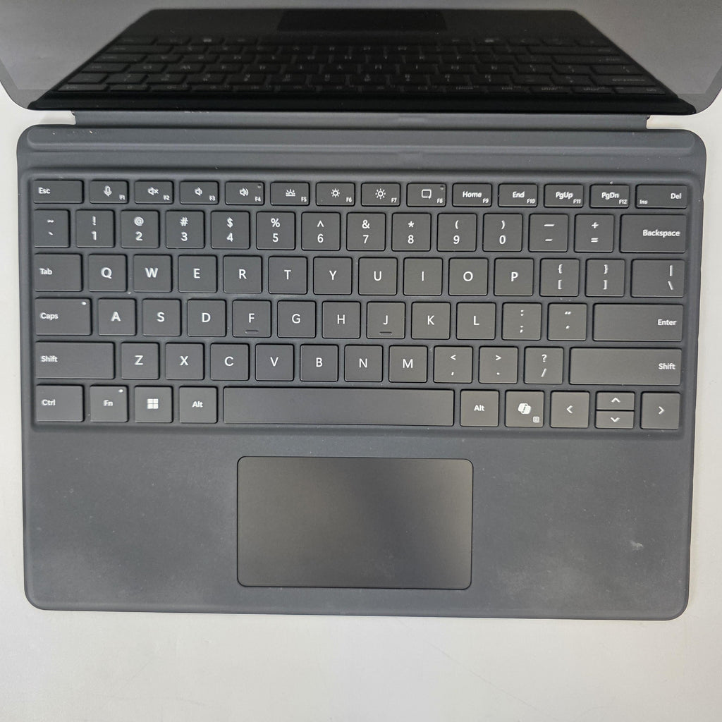 Surface Pro 9 13 Graphite WiFi 2.5 GHz Intel Core i5 12th Gen. 16GB RAM 256GB Solid State Drive