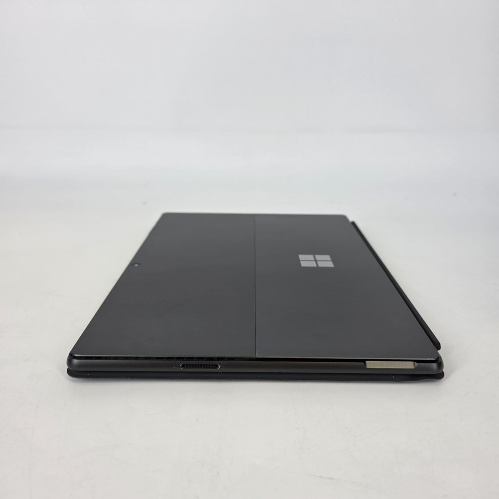 Surface Pro 9 13 Graphite WiFi 2.5 GHz Intel Core i5 12th Gen. 16GB RAM 256GB Solid State Drive