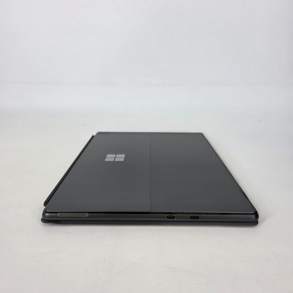 Surface Pro 9 13 Graphite WiFi 2.5 GHz Intel Core i5 12th Gen. 16GB RAM 256GB Solid State Drive