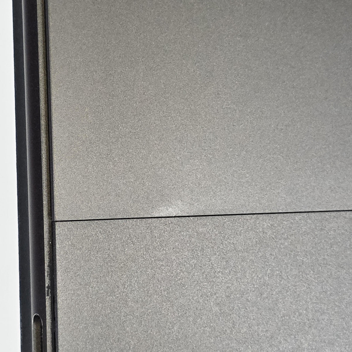 Surface Pro 9 13 Graphite WiFi 2.5 GHz Intel Core i5 12th Gen. 16GB RAM 256GB Solid State Drive