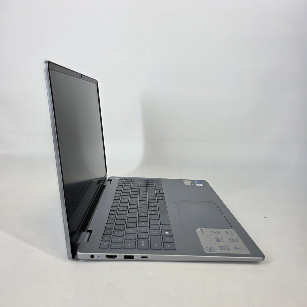 Inspiron 5640 16 Blue 1.8 GHz Intel Core 7 16GB RAM 1TB Solid State Drive