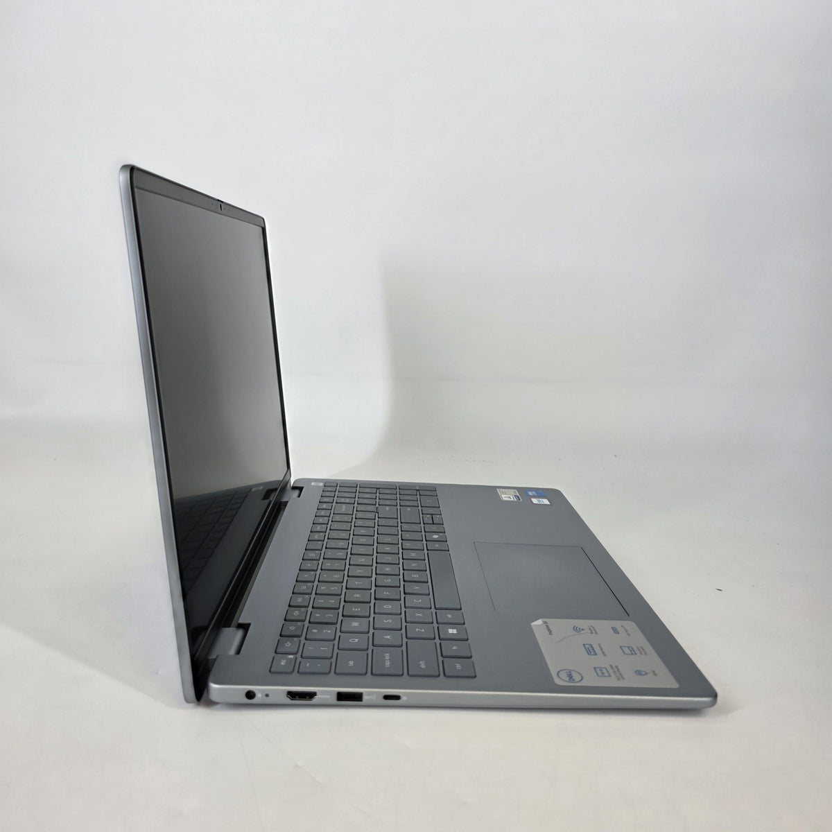 Inspiron 5640 16 Blue 1.8 GHz Intel Core 7 16GB RAM 1TB Solid State Drive
