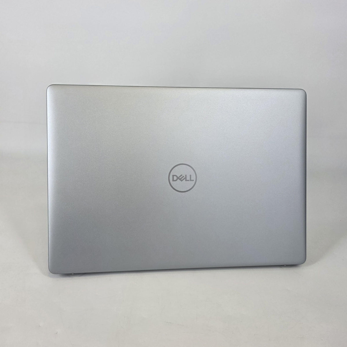 Inspiron 5640 16 Blue 1.8 GHz Intel Core 7 16GB RAM 1TB Solid State Drive