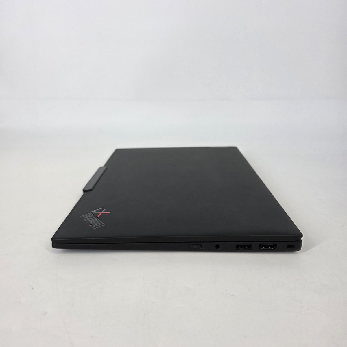 Lenovo ThinkPad X1 Carbon Gen 12 14 Black 1.7 GHz Intel Core Ultra 7 32GB RAM 2TB Solid State Drive