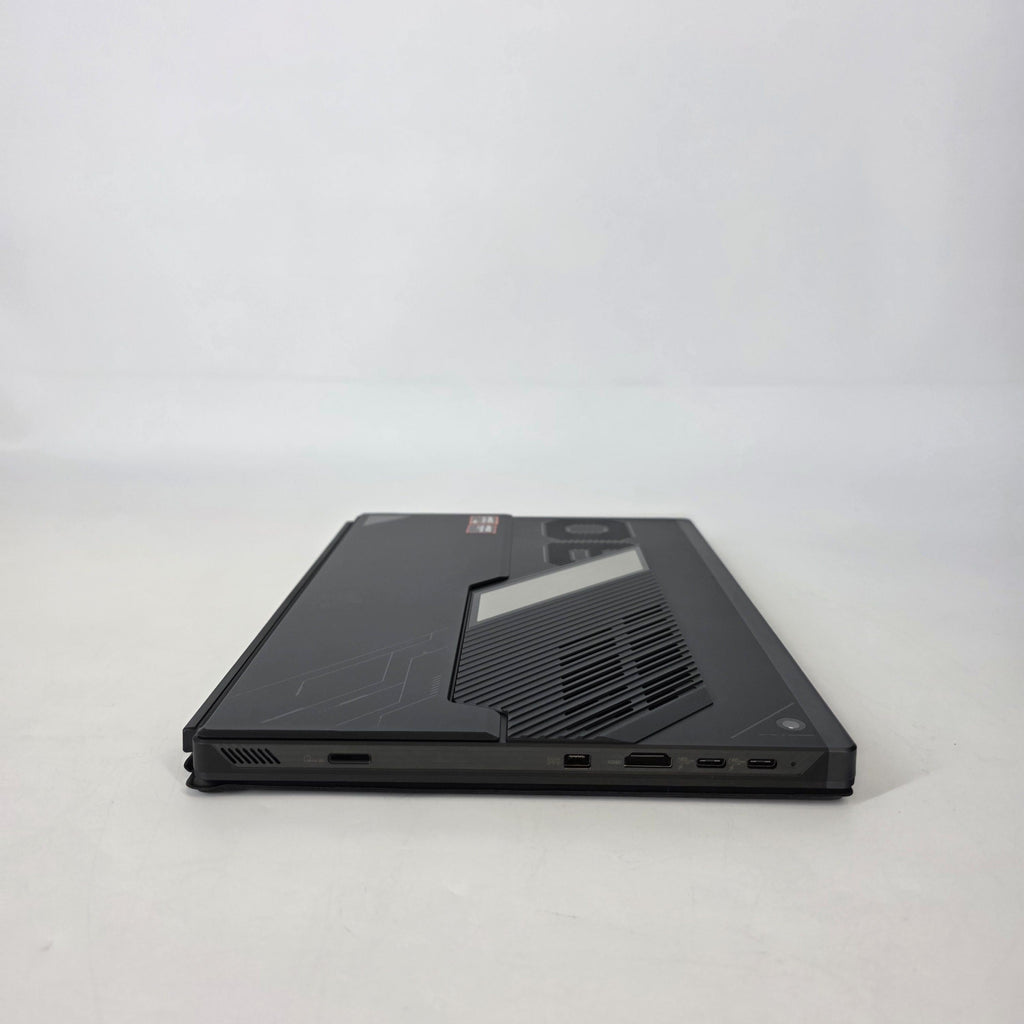 Asus ROG Flow Z13 GZ302 13.4 Black 3.2 GHz AMD Ryzen AI MAX 390 32GB RAM 1TB Solid State Drive