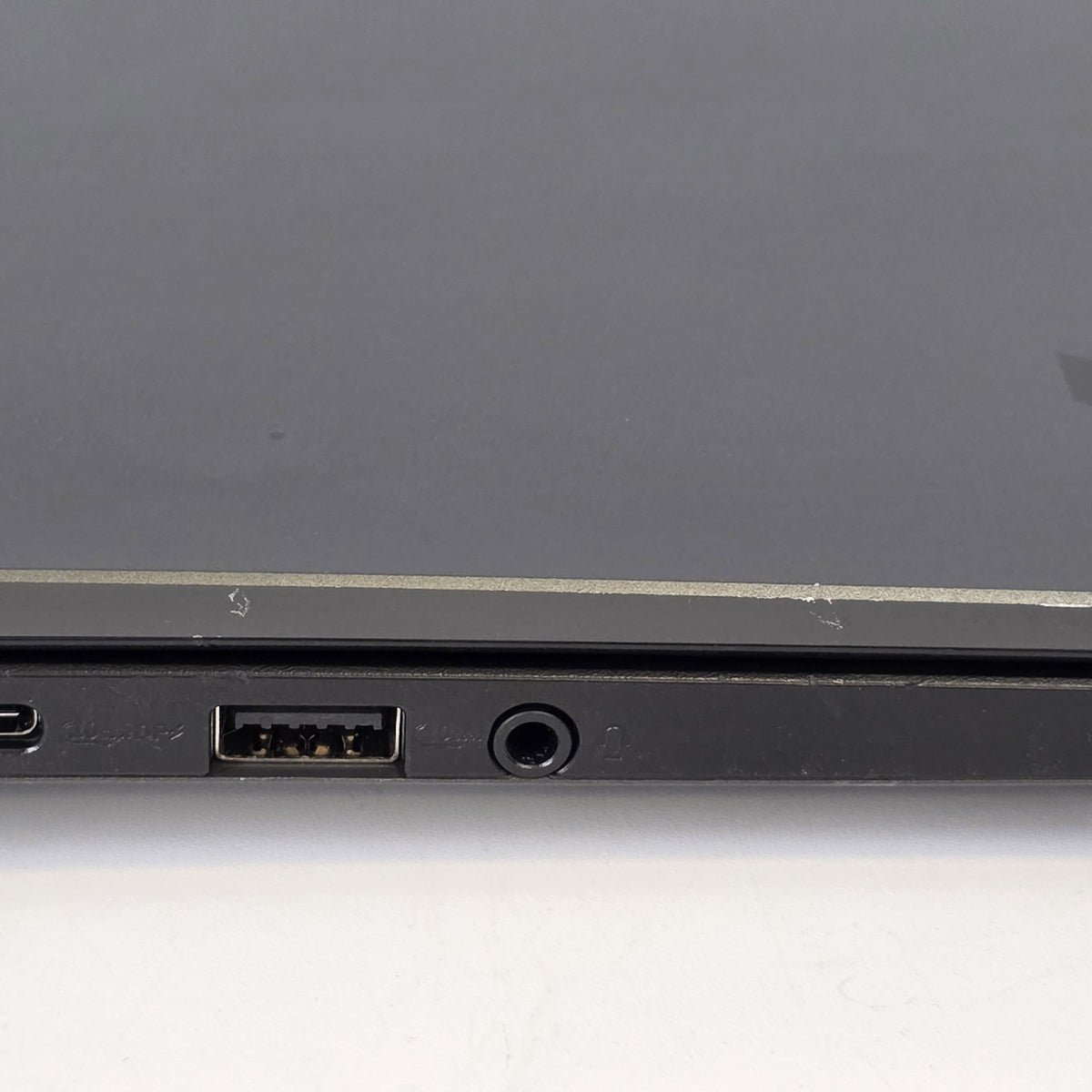 TUF F16 16 Jaeger Gray 2.2 GHz Intel Core i7 14th Gen. 32GB RAM 1TB Solid State Drive NVIDIA GeForce RTX 5060 8 GB