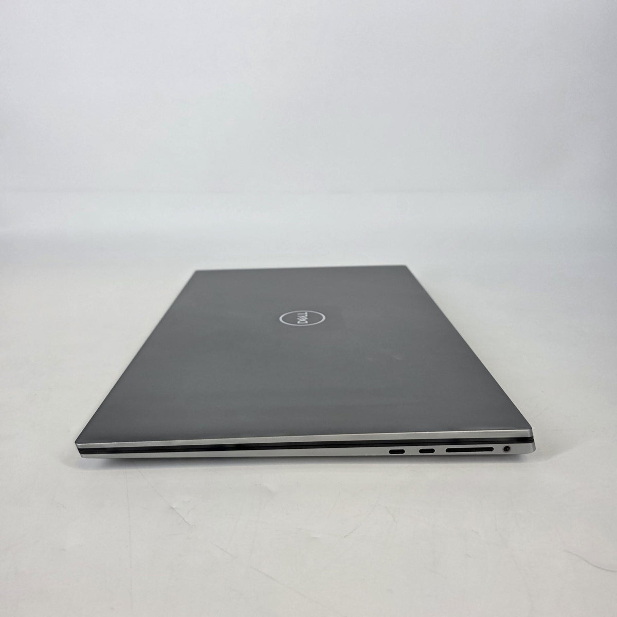Dell Precision 5760 17 Gray 2.5 GHz Intel Core i7 11th Gen. 32GB RAM 512GB Solid State Drive NVIDIA RTX A2000 4 GB