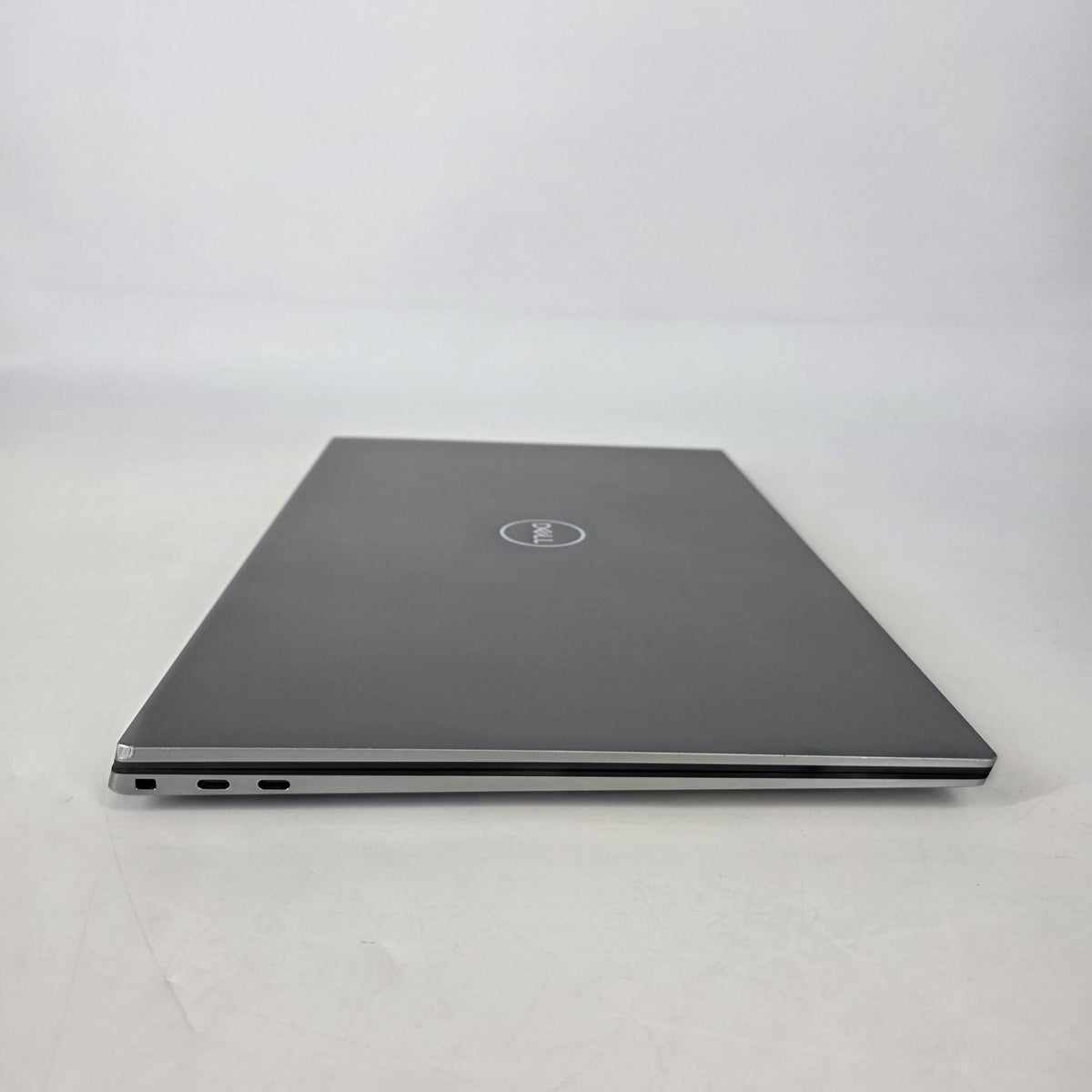 Dell Precision 5760 17 Gray 2.5 GHz Intel Core i7 11th Gen. 32GB RAM 512GB Solid State Drive NVIDIA RTX A2000 4 GB