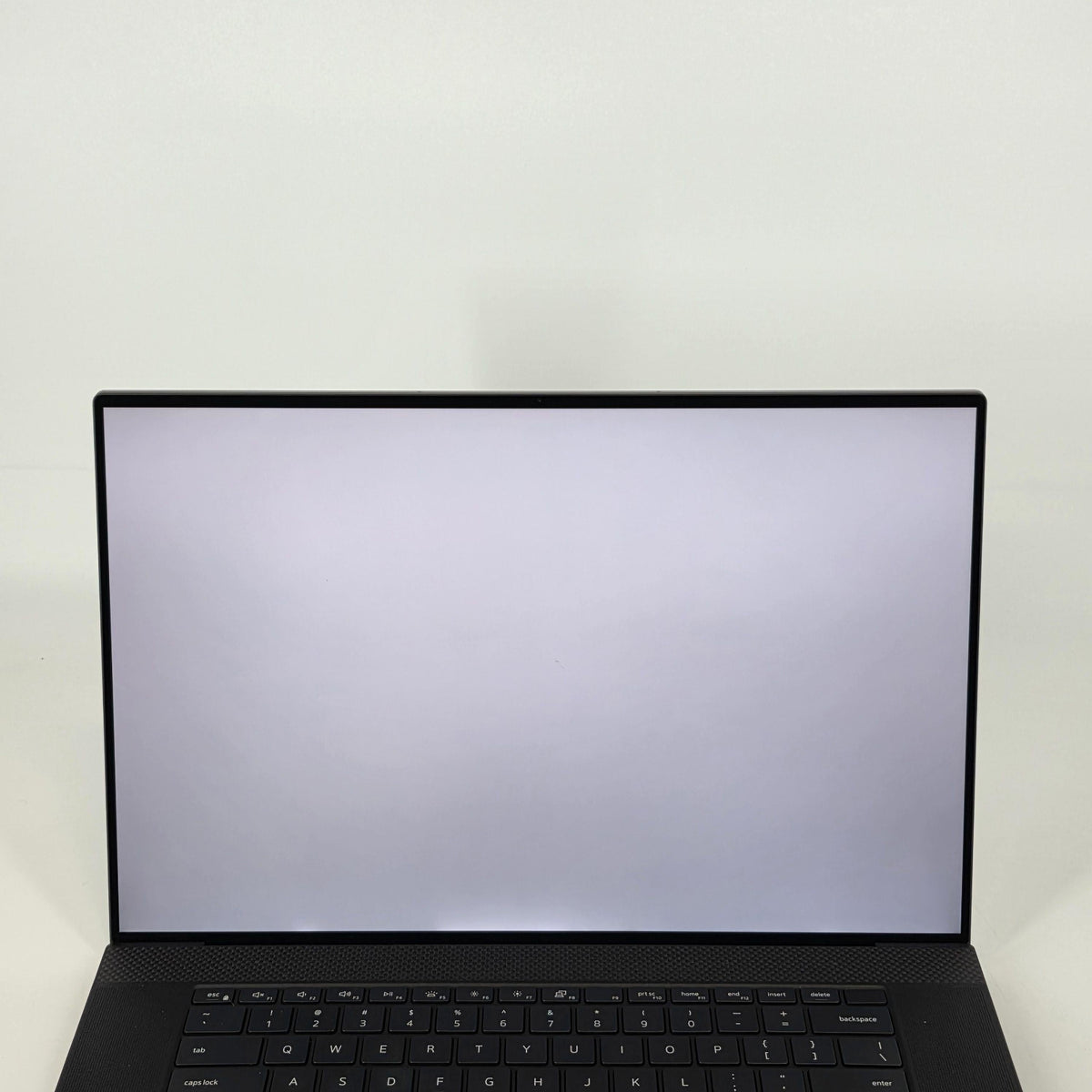 Dell Precision 5760 17 Gray 2.5 GHz Intel Core i7 11th Gen. 32GB RAM 512GB Solid State Drive NVIDIA RTX A2000 4 GB