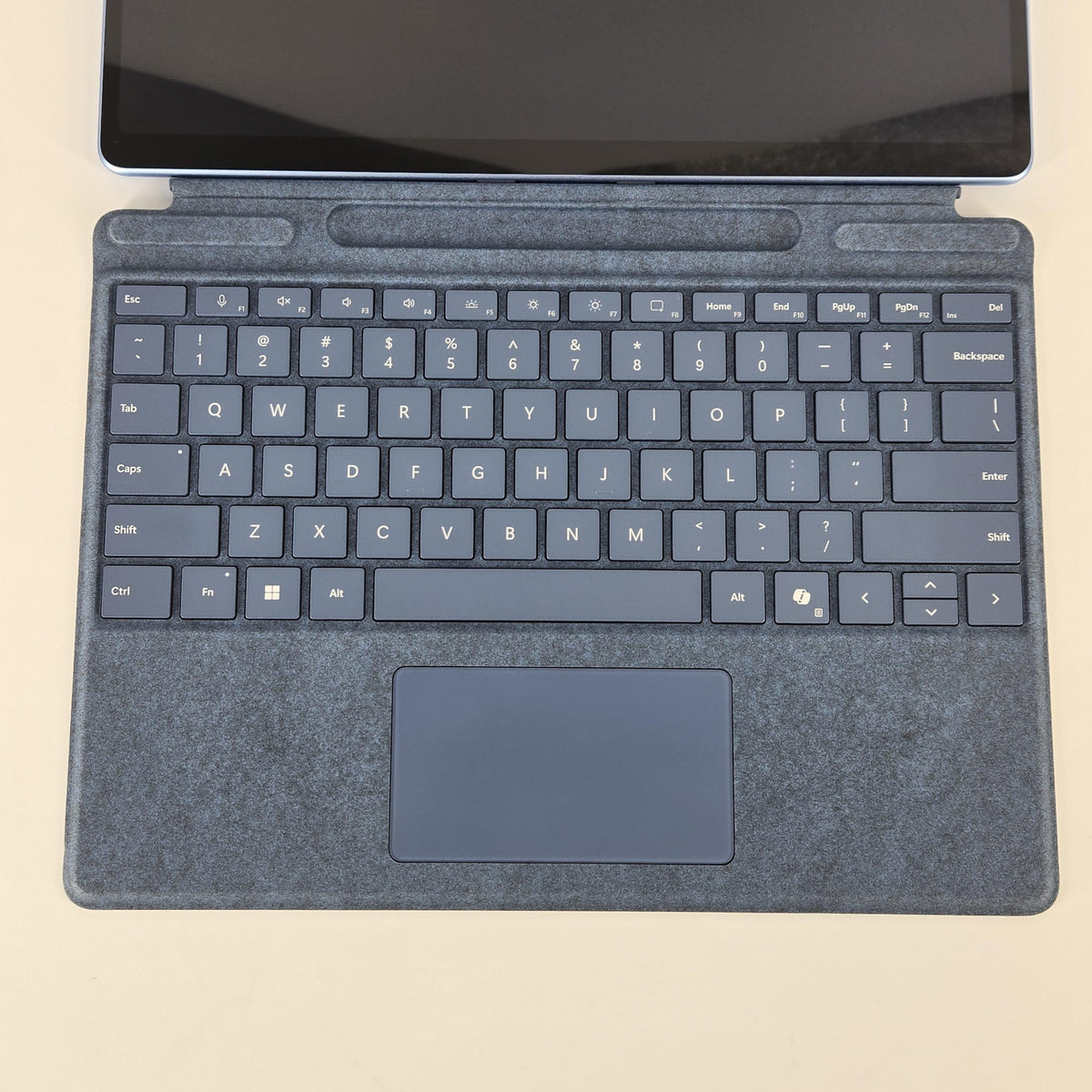 Microsoft Surface Pro 11 13 Blue WiFi 3.4 GHz Qualcomm Snapdragon X Elite 16GB RAM 512GB Solid State Drive