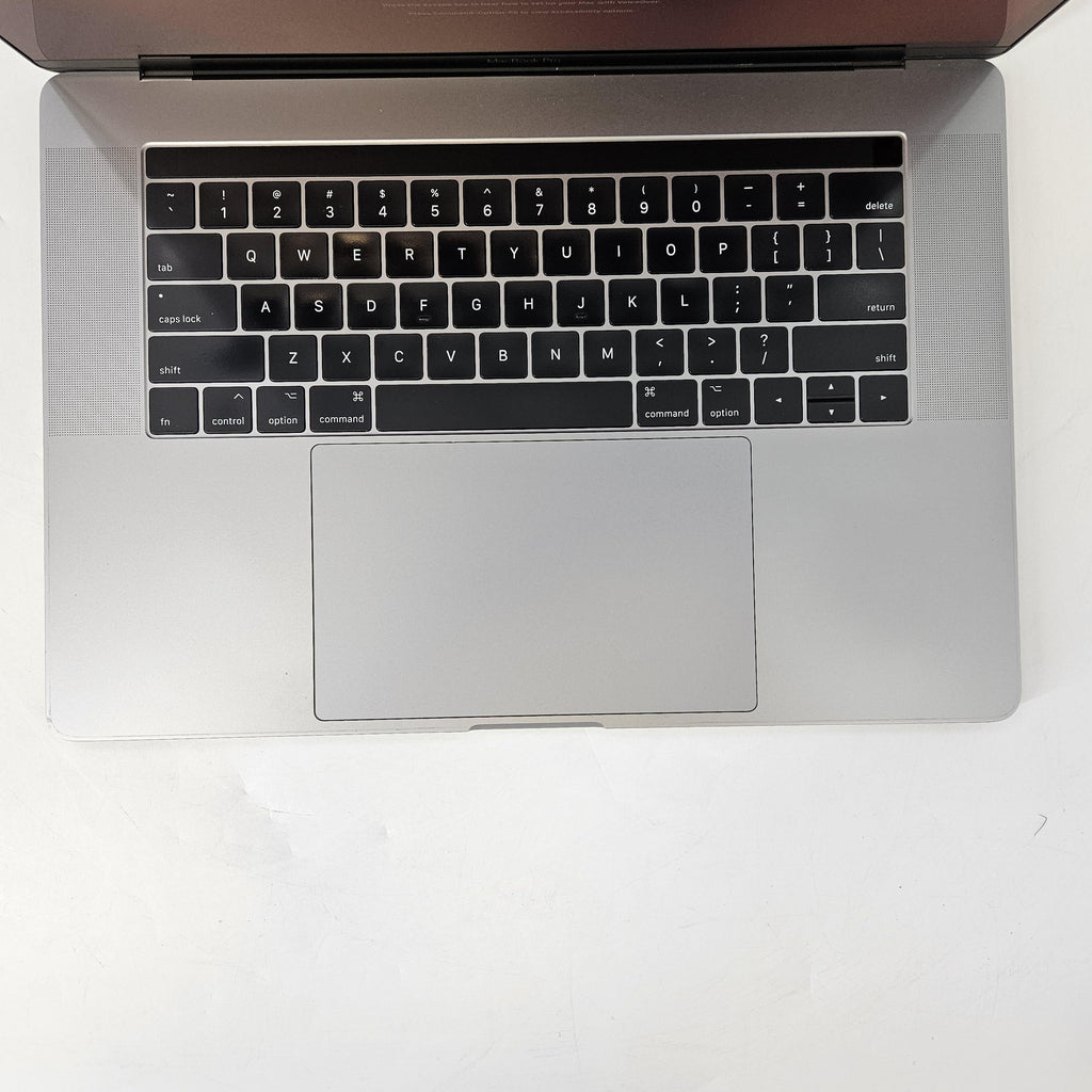 Apple MacBook Pro 15 Touch Bar 2017 Space Gray 3.1 GHz Intel Core i7 7th Gen. 16GB RAM 2TB Solid State Drive AMD Radeon Pro 560 4 GB