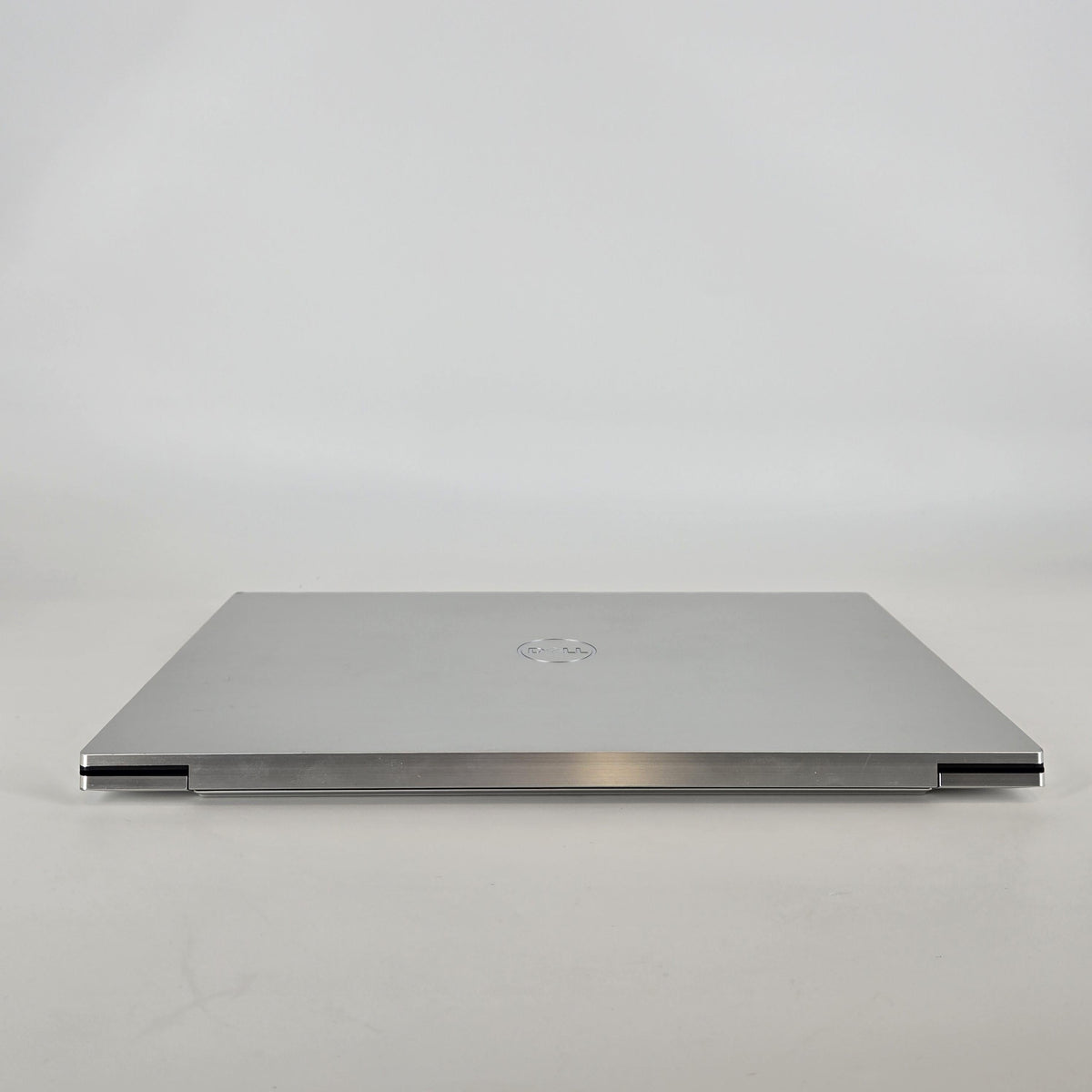 Dell XPS 17 9710 Silver 2.3 GHz Intel Core i7 11th Gen. 32GB RAM 512GB Solid State Drive NVIDIA GeForce RTX 3050 4 GB