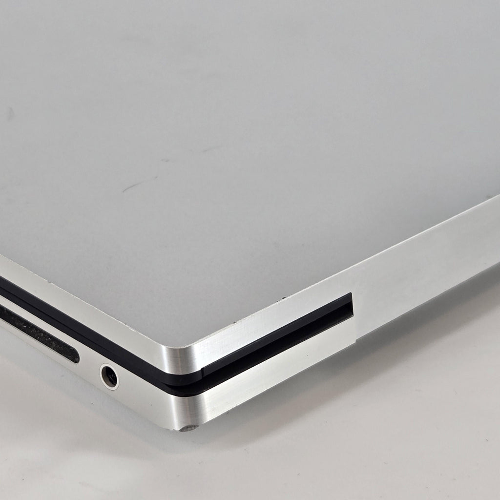 Dell XPS 17 9710 Silver 2.3 GHz Intel Core i7 11th Gen. 32GB RAM 512GB Solid State Drive NVIDIA GeForce RTX 3050 4 GB