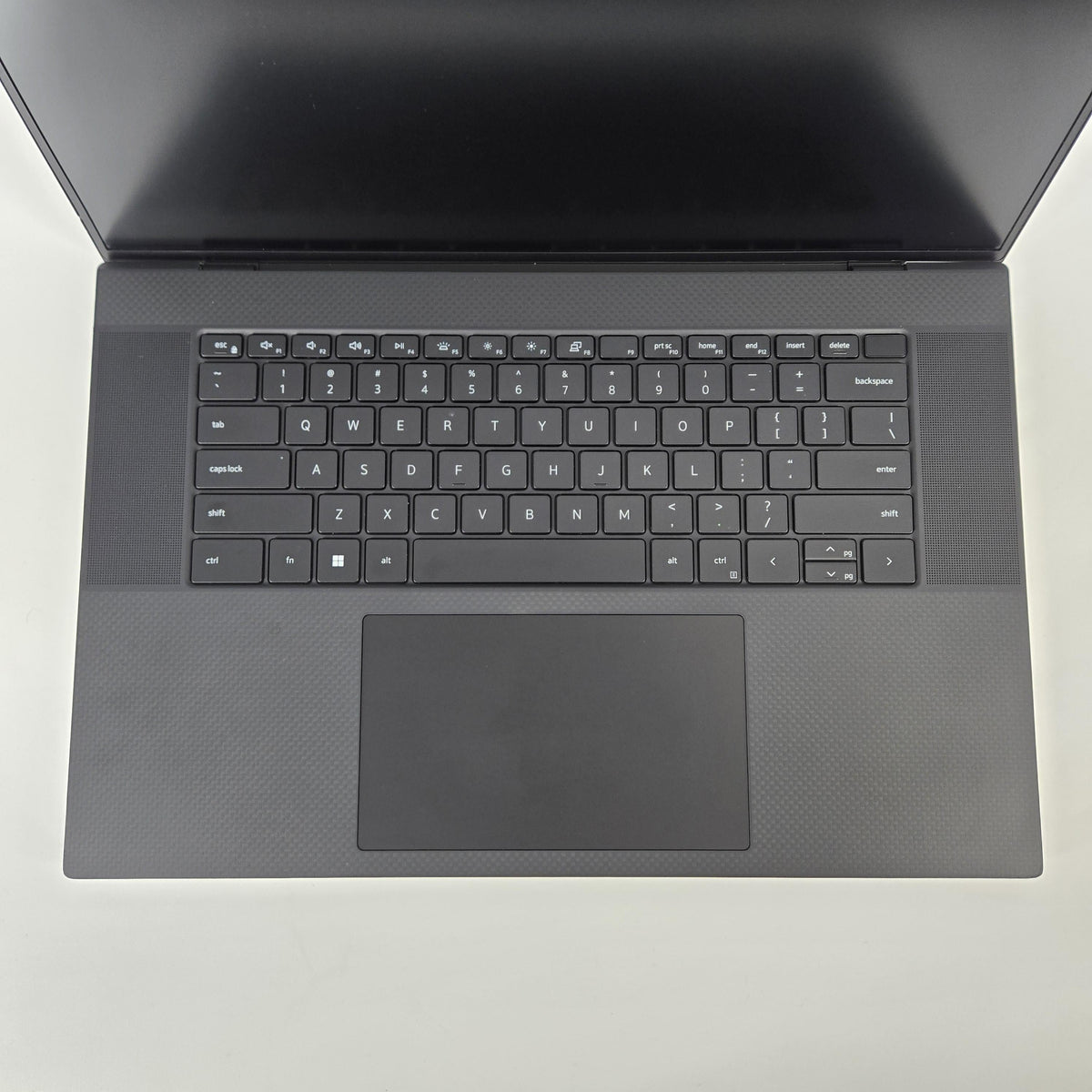 Dell XPS 17 9710 Silver 2.3 GHz Intel Core i7 11th Gen. 32GB RAM 512GB Solid State Drive NVIDIA GeForce RTX 3050 4 GB