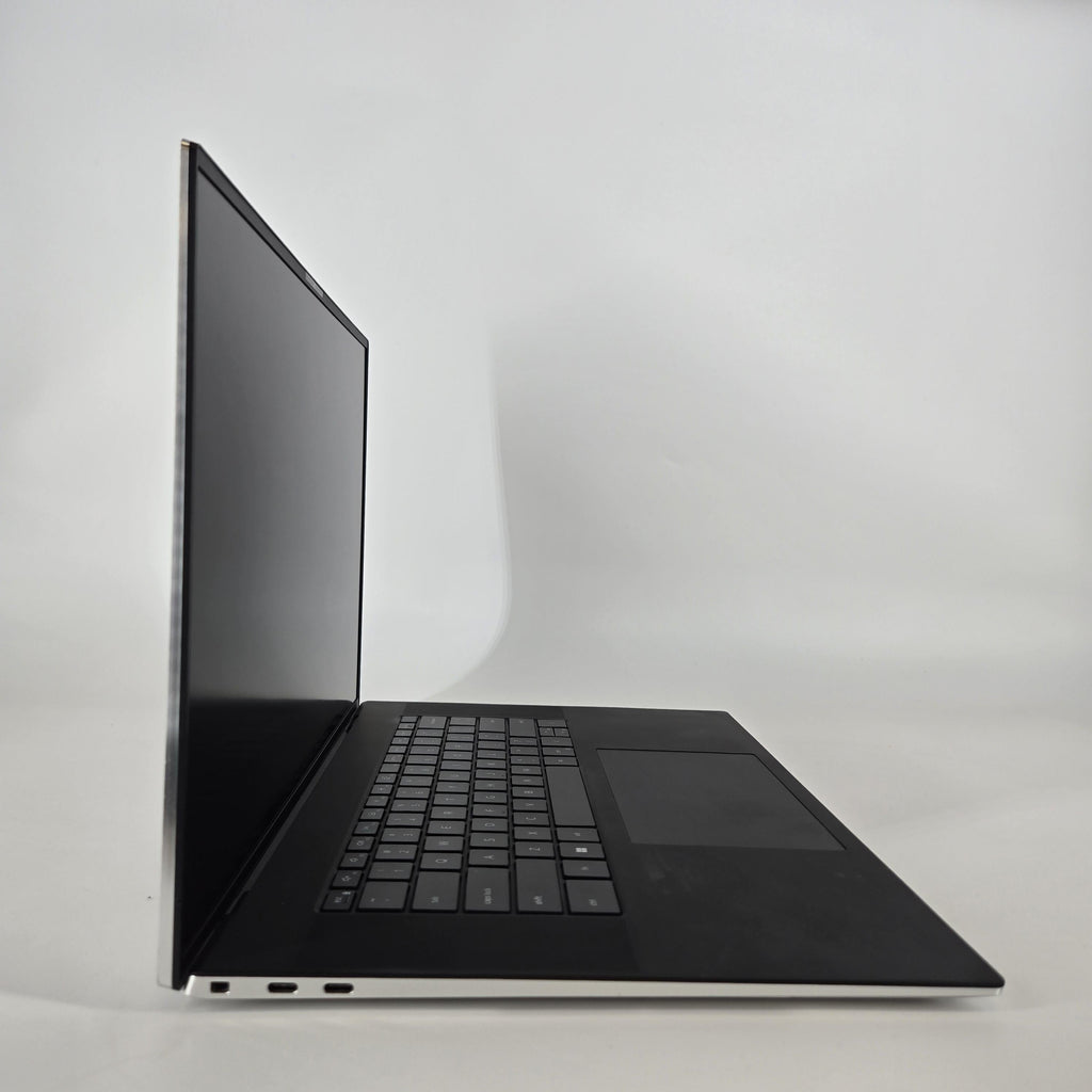 Dell XPS 17 9710 Silver 2.3 GHz Intel Core i7 11th Gen. 32GB RAM 512GB Solid State Drive NVIDIA GeForce RTX 3050 4 GB