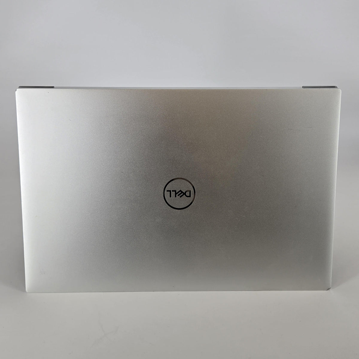 Dell XPS 17 9710 Silver 2.3 GHz Intel Core i7 11th Gen. 32GB RAM 512GB Solid State Drive NVIDIA GeForce RTX 3050 4 GB