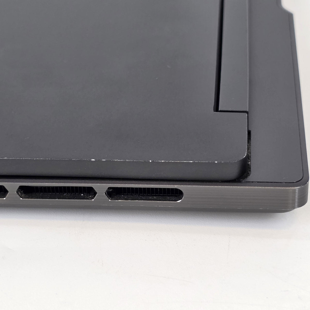 Lenovo Legion Slim 7 16 Gray 3.3 GHz AMD Ryzen 9 6900HX 16GB RAM 1TB Solid State Drive AMD Radeon RX 6800S 8 GB