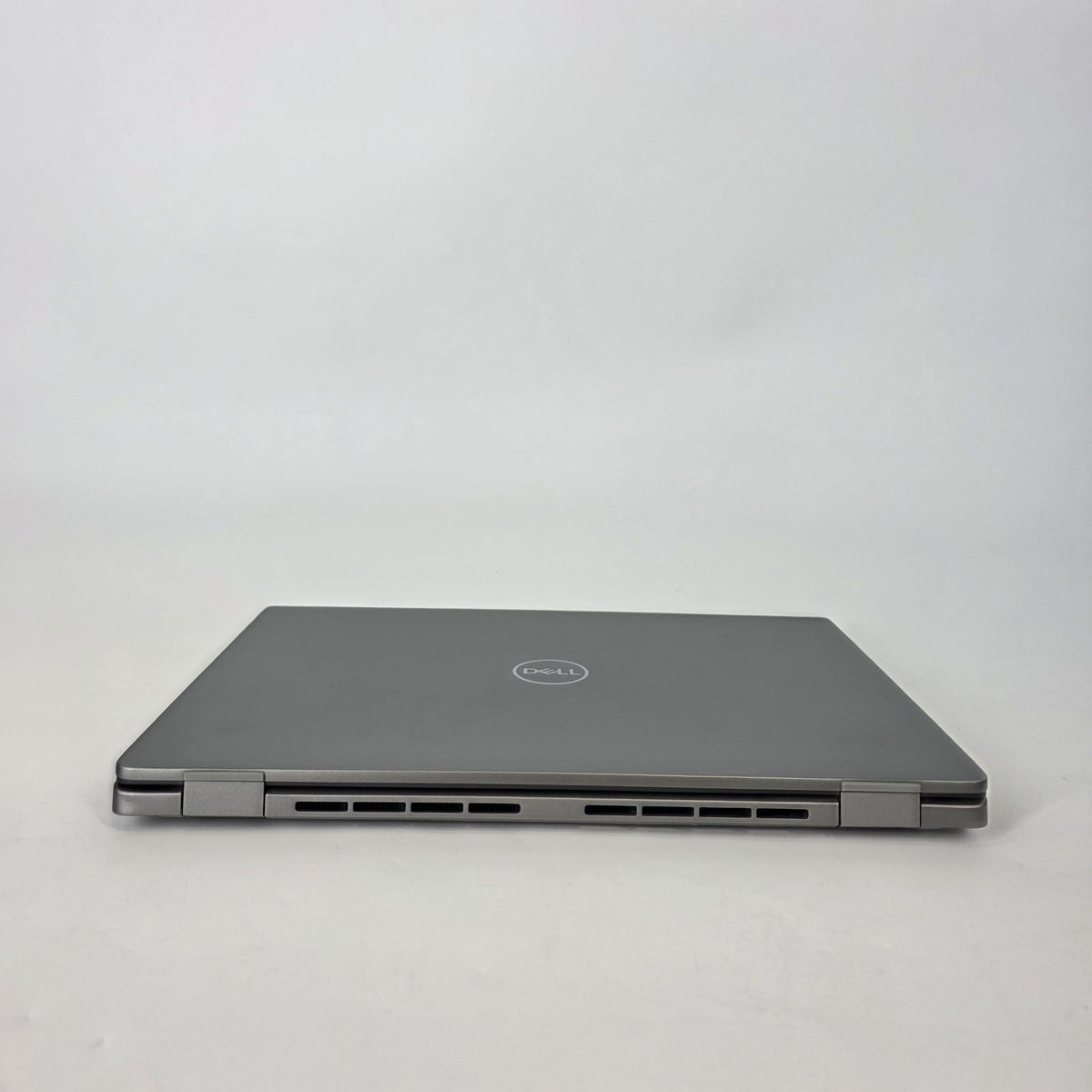 Dell Latitude 7450 14 Gray 3.8 GHz Intel Core Ultra 7 32GB RAM 256GB Solid State Drive
