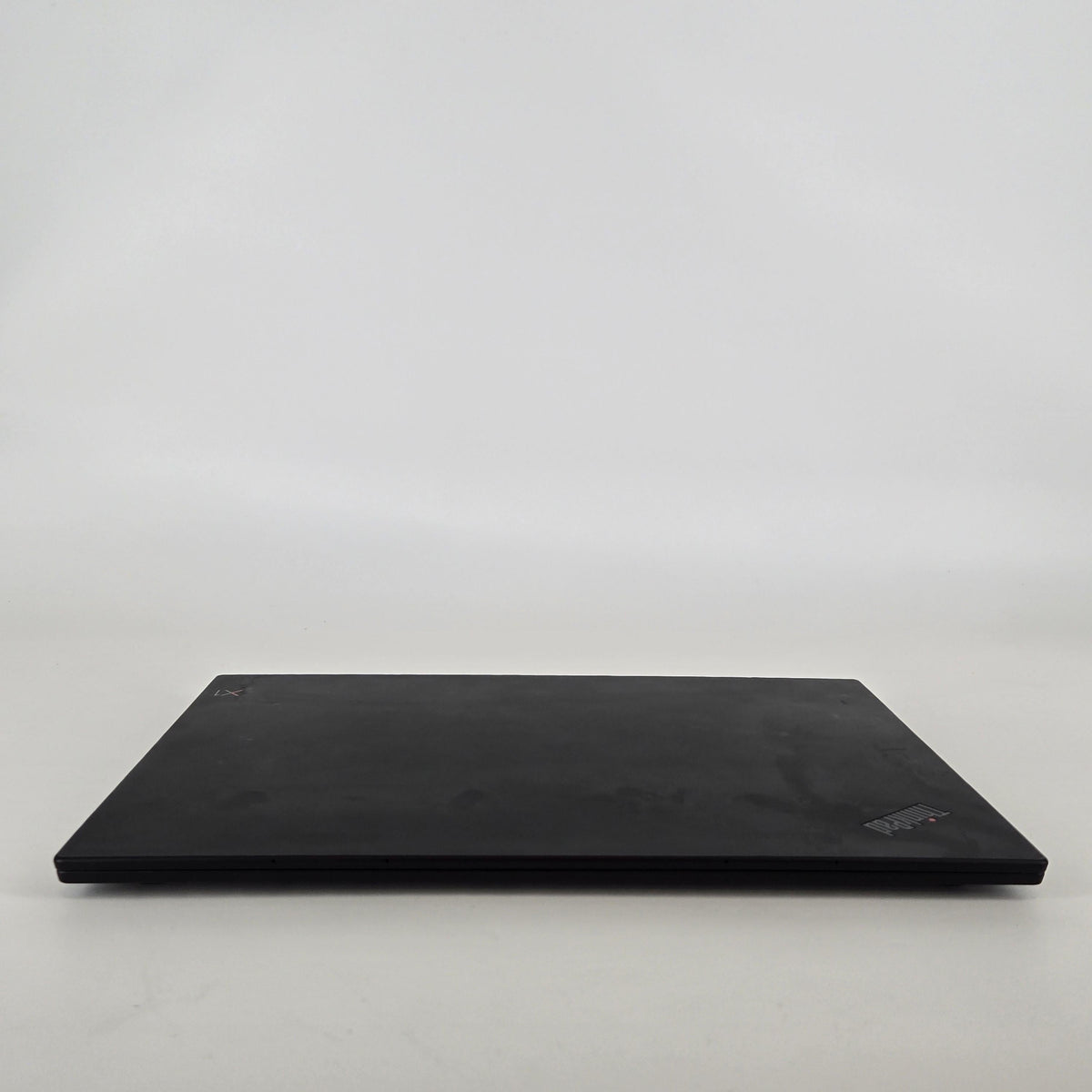 Lenovo ThinkPad X1 Carbon Gen 7 14 Black 1.8 GHz Intel Core i7 8th Gen. 16GB RAM 256GB Solid State Drive