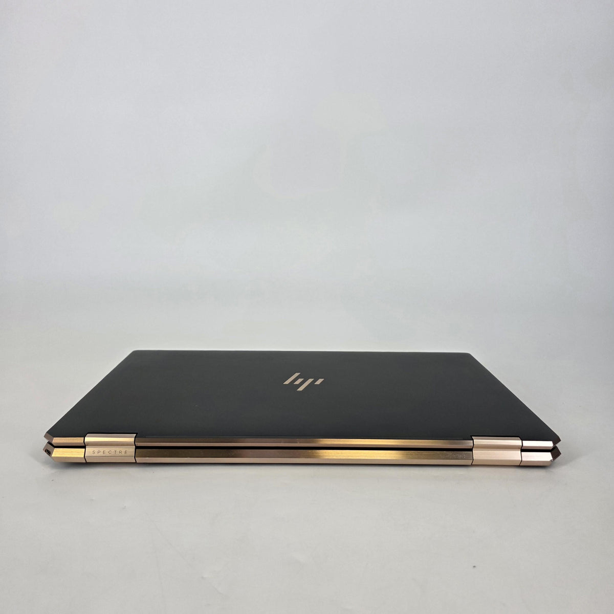 HP Spectre 15 x360 Black 2.6 GHz Intel Core i7 10th Gen. 16GB RAM 1TB Solid State Drive NVIDIA GeForce GTX 1650 Ti 4 GB