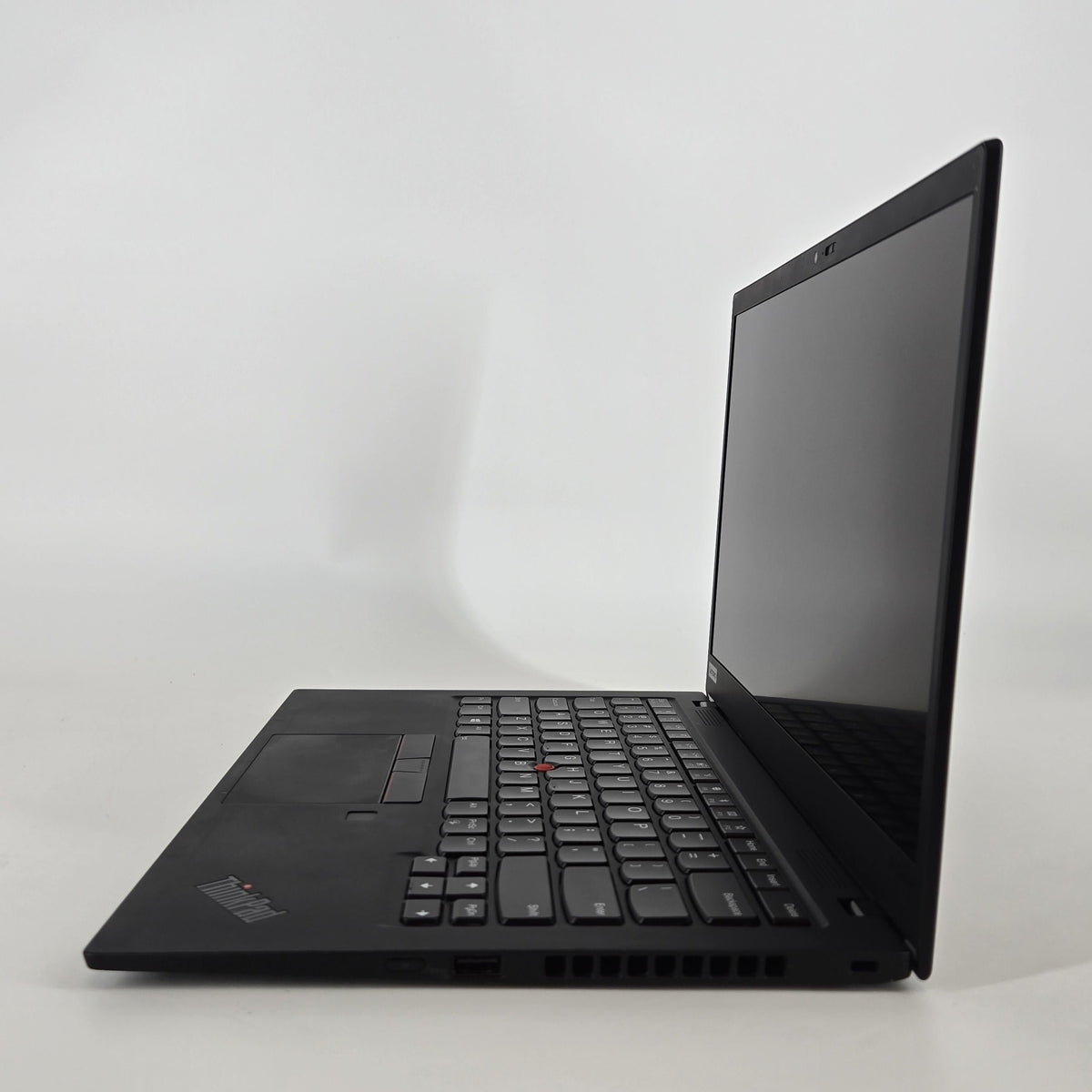Lenovo ThinkPad X1 Carbon Gen 7 14 Black 1.8 GHz Intel Core i7 8th Gen. 16GB RAM 256GB Solid State Drive