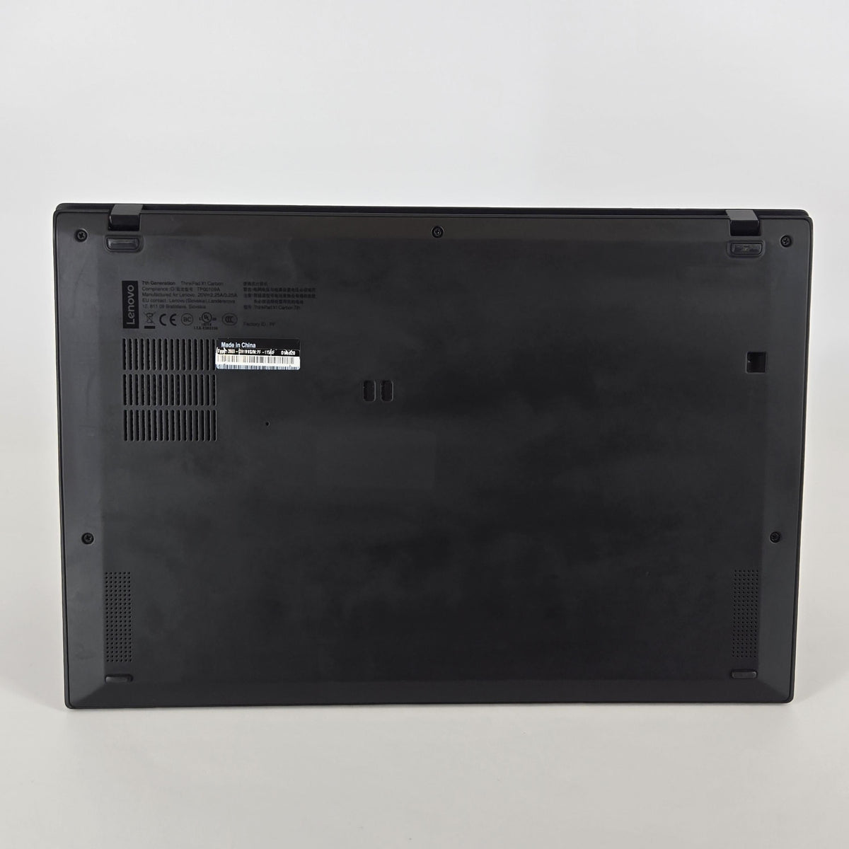 Lenovo ThinkPad X1 Carbon Gen 7 14 Black 1.8 GHz Intel Core i7 8th Gen. 16GB RAM 256GB Solid State Drive