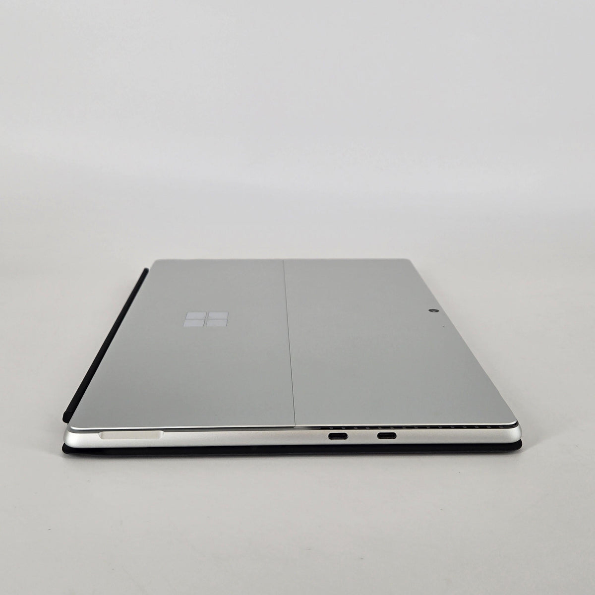 Surface Pro 9 13 Platinum WiFi 2.7 GHz Intel Core i7 12th Gen. 16GB RAM 256GB Solid State Drive