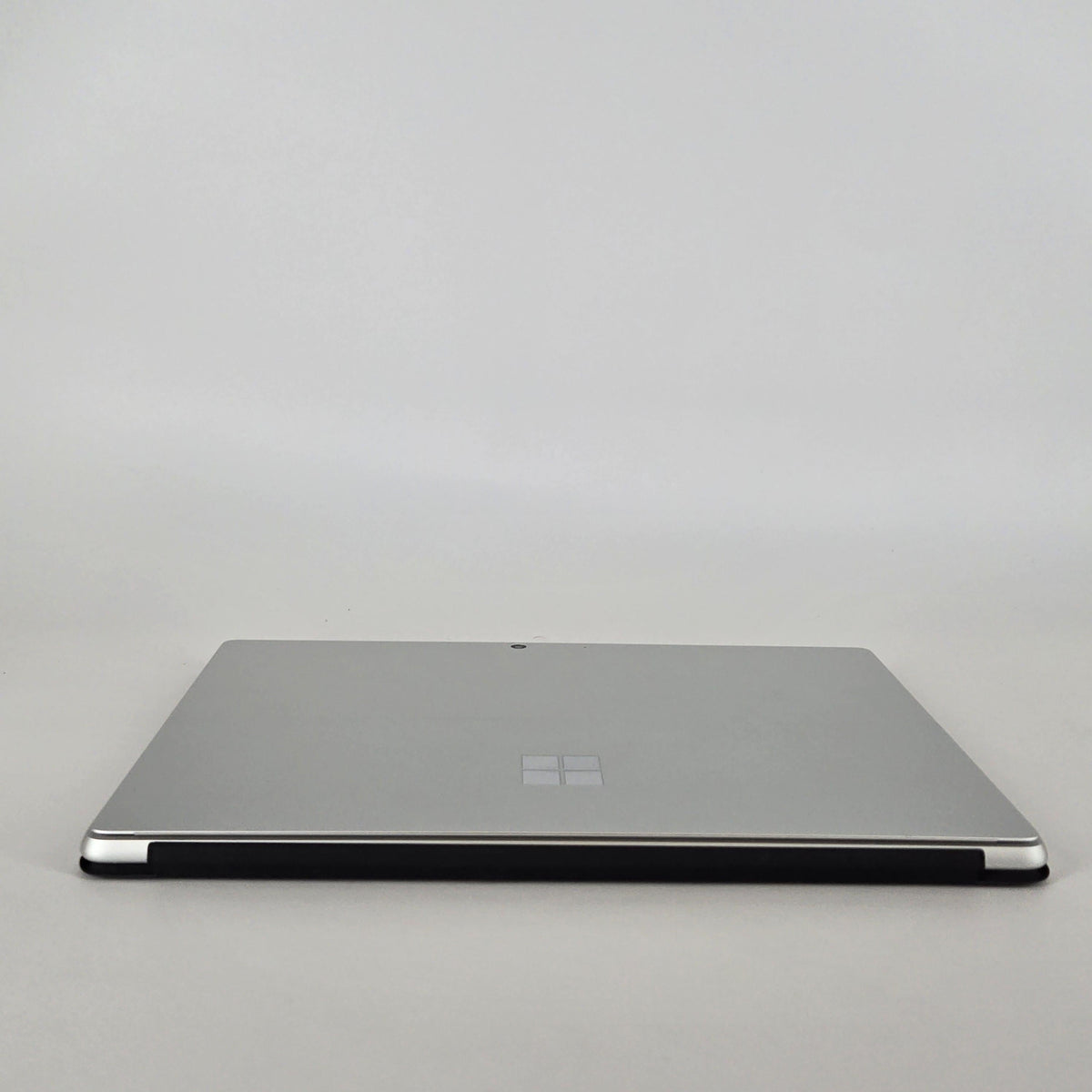 Surface Pro 9 13 Platinum WiFi 2.7 GHz Intel Core i7 12th Gen. 16GB RAM 256GB Solid State Drive