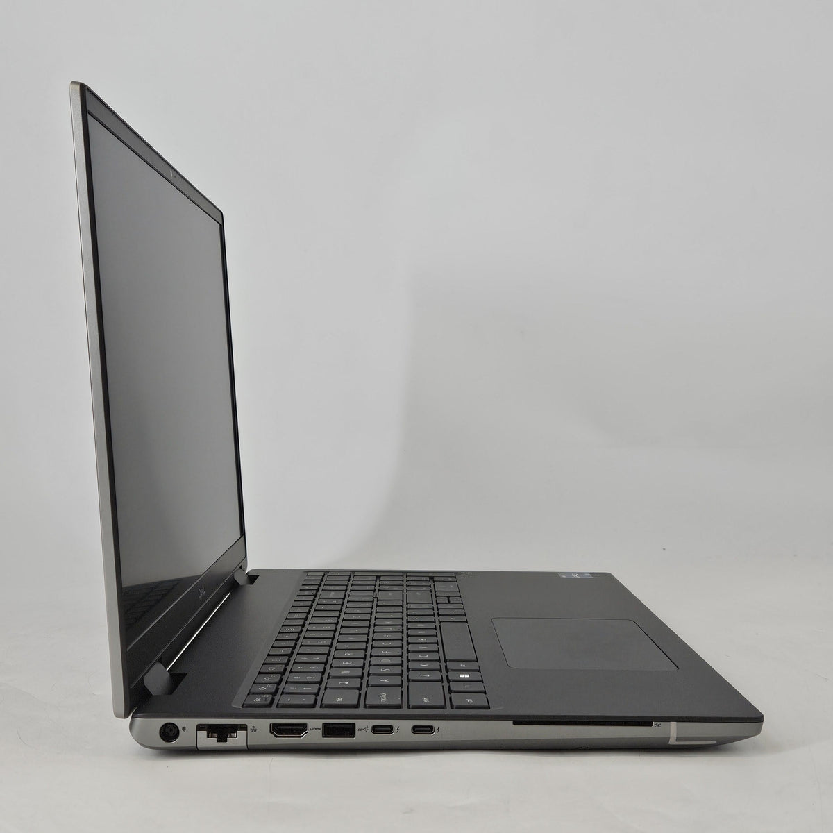 Dell Precision 7680 16 Gray 2.1 GHz Intel Core i7 13th Gen. 32GB RAM 1TB Solid State Drive NVIDIA RTX 2000 Ada 8 GB