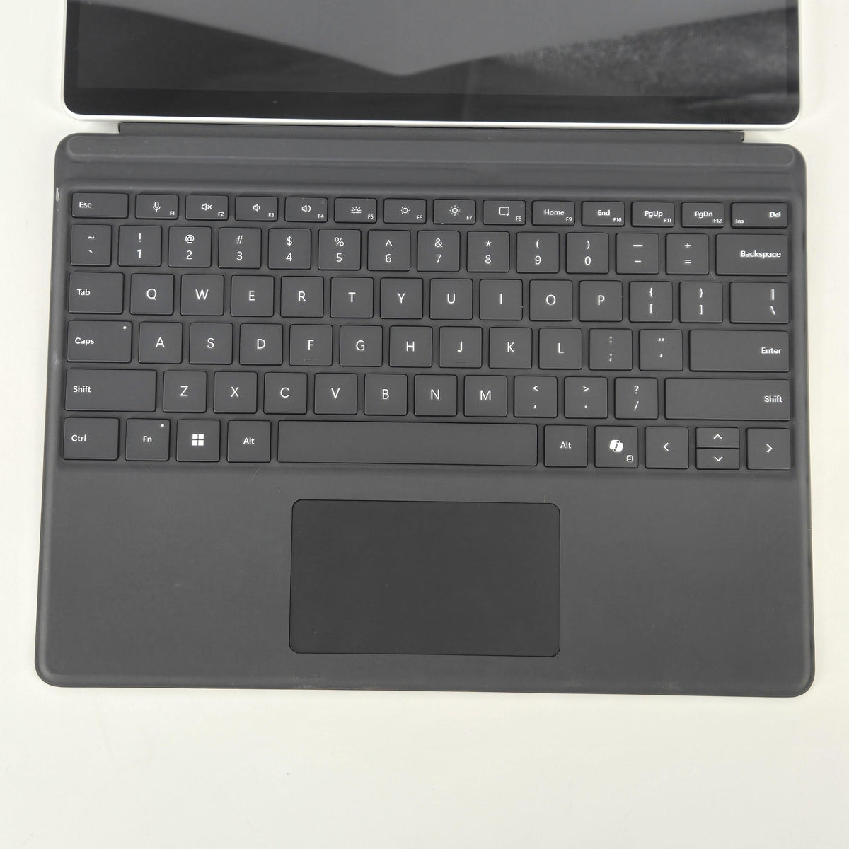 Surface Pro 9 13 Platinum WiFi 2.7 GHz Intel Core i7 12th Gen. 16GB RAM 256GB Solid State Drive