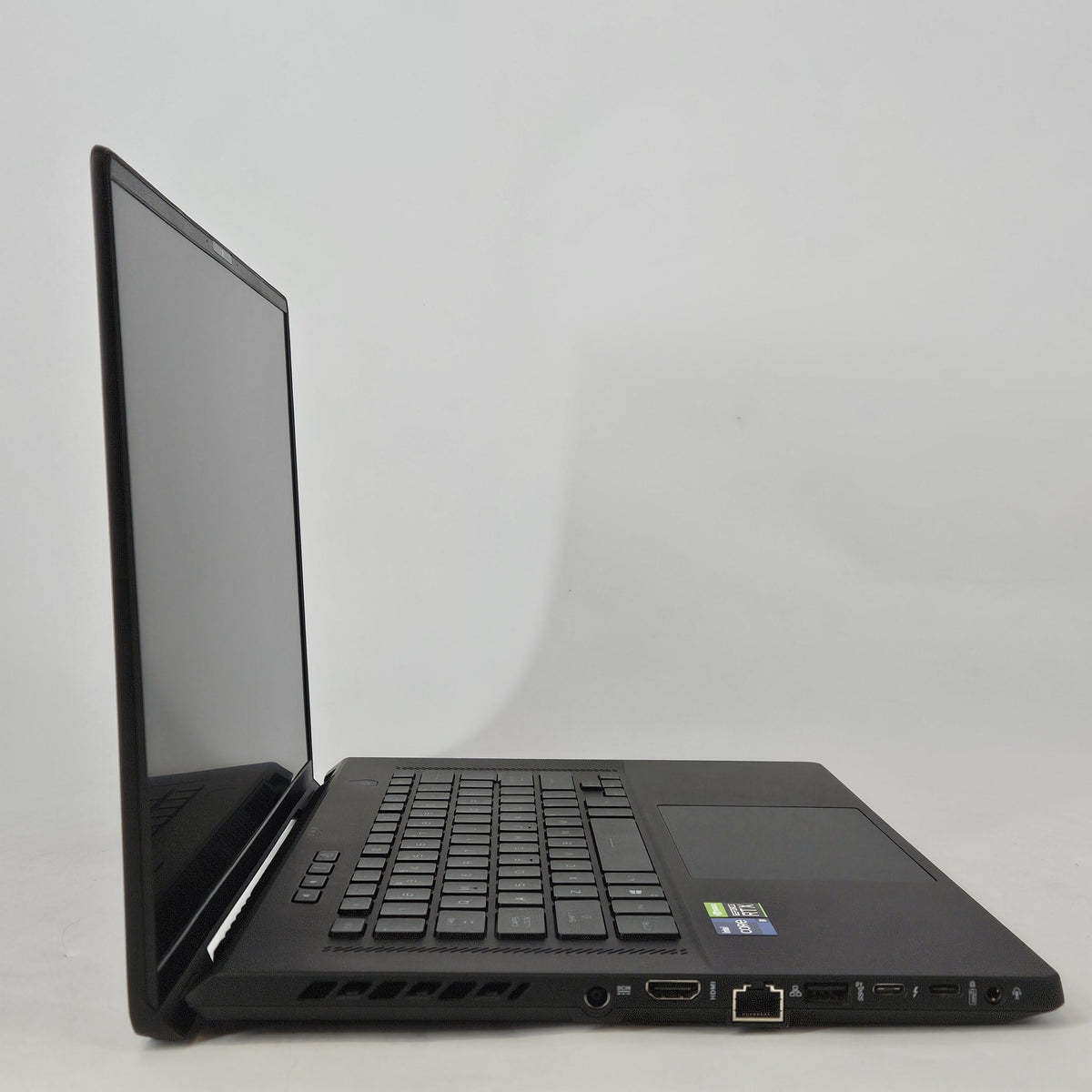 Asus ROG Zephyrus M16 GU603 16 Black 2.5 GHz Intel Core i9 11th Gen. 16GB RAM 1TB Solid State Drive NVIDIA GeForce RTX 3060 6 GB