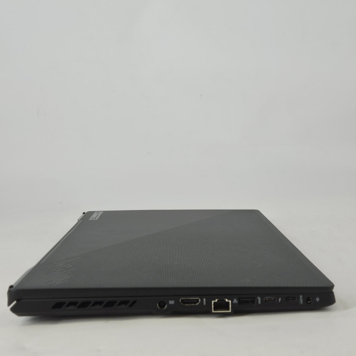 Asus ROG Zephyrus M16 GU603 16 Black 2.5 GHz Intel Core i9 11th Gen. 16GB RAM 1TB Solid State Drive NVIDIA GeForce RTX 3060 6 GB