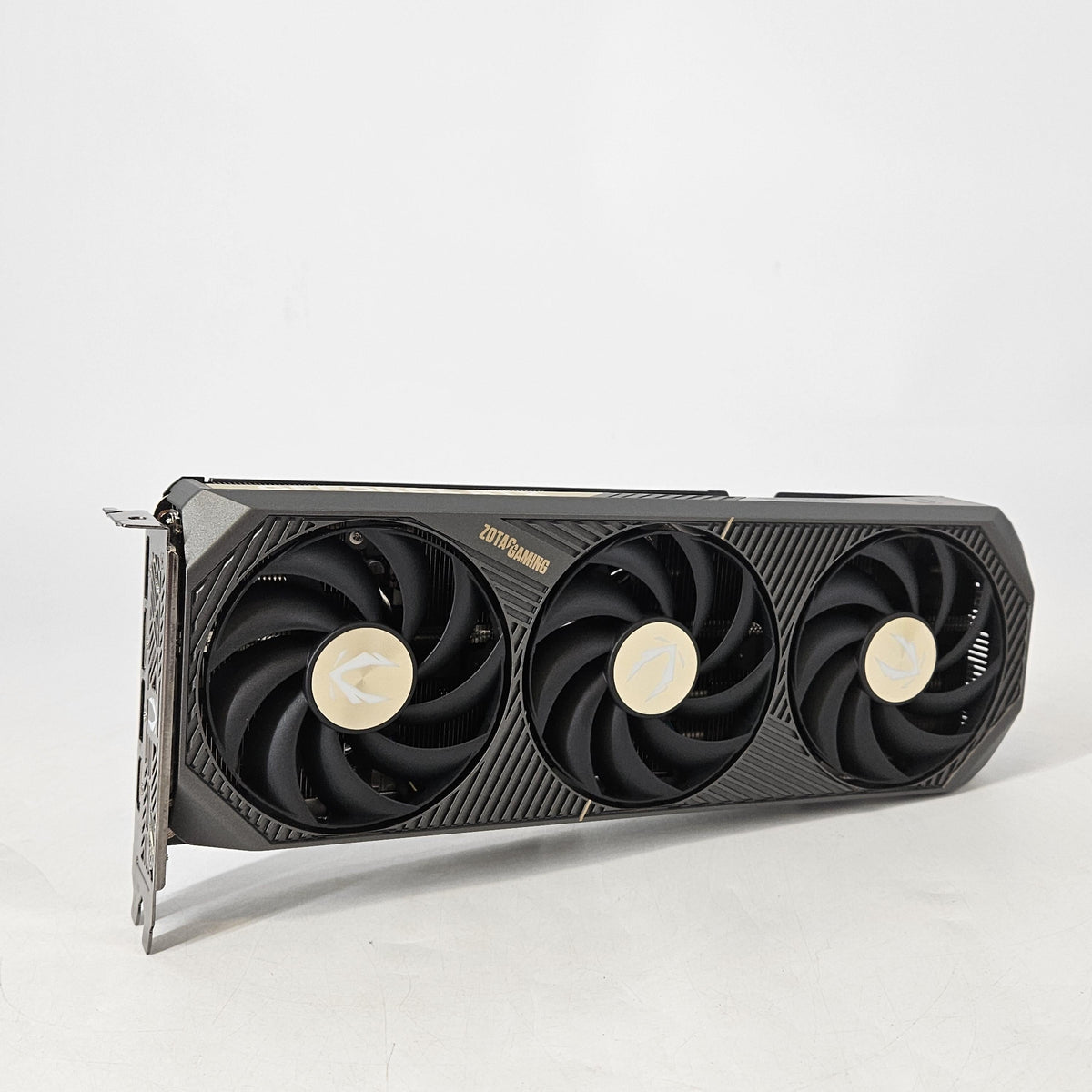 NVIDIA GeForce RTX 5070 Ti 16GB RAM