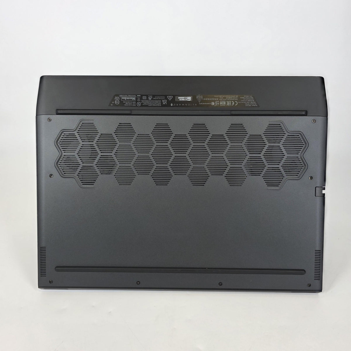 Dell Alienware m15 R4 Black 2.2 GHz Intel Core i7 10th Gen. 16GB RAM 1TB Solid State Drive 1TB Solid State Drive NVIDIA GeForce RTX 3070 8 GB