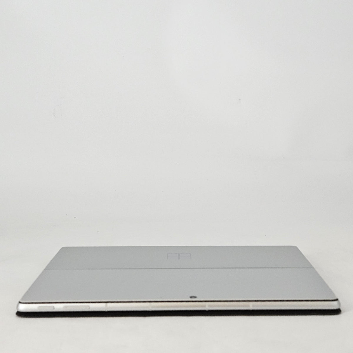 Microsoft Surface Pro 10 13 Silver Unlocked 2.1 GHz Intel Core Ultra 7 32GB RAM 512GB Solid State Drive