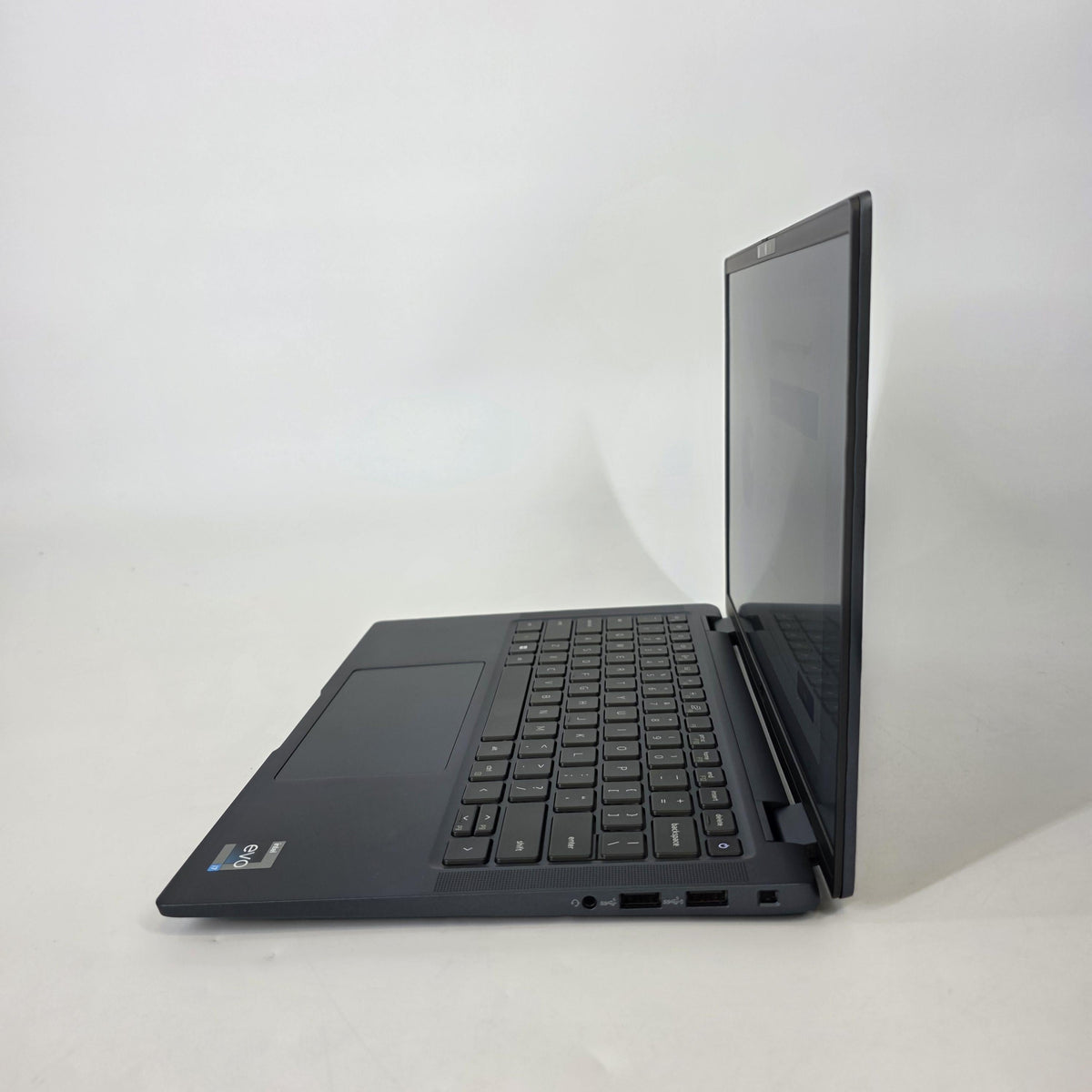 Dell Latitude 7440 14 Blue 1.7 GHz Intel Core i7 13th Gen. 16GB RAM 512GB Solid State Drive
