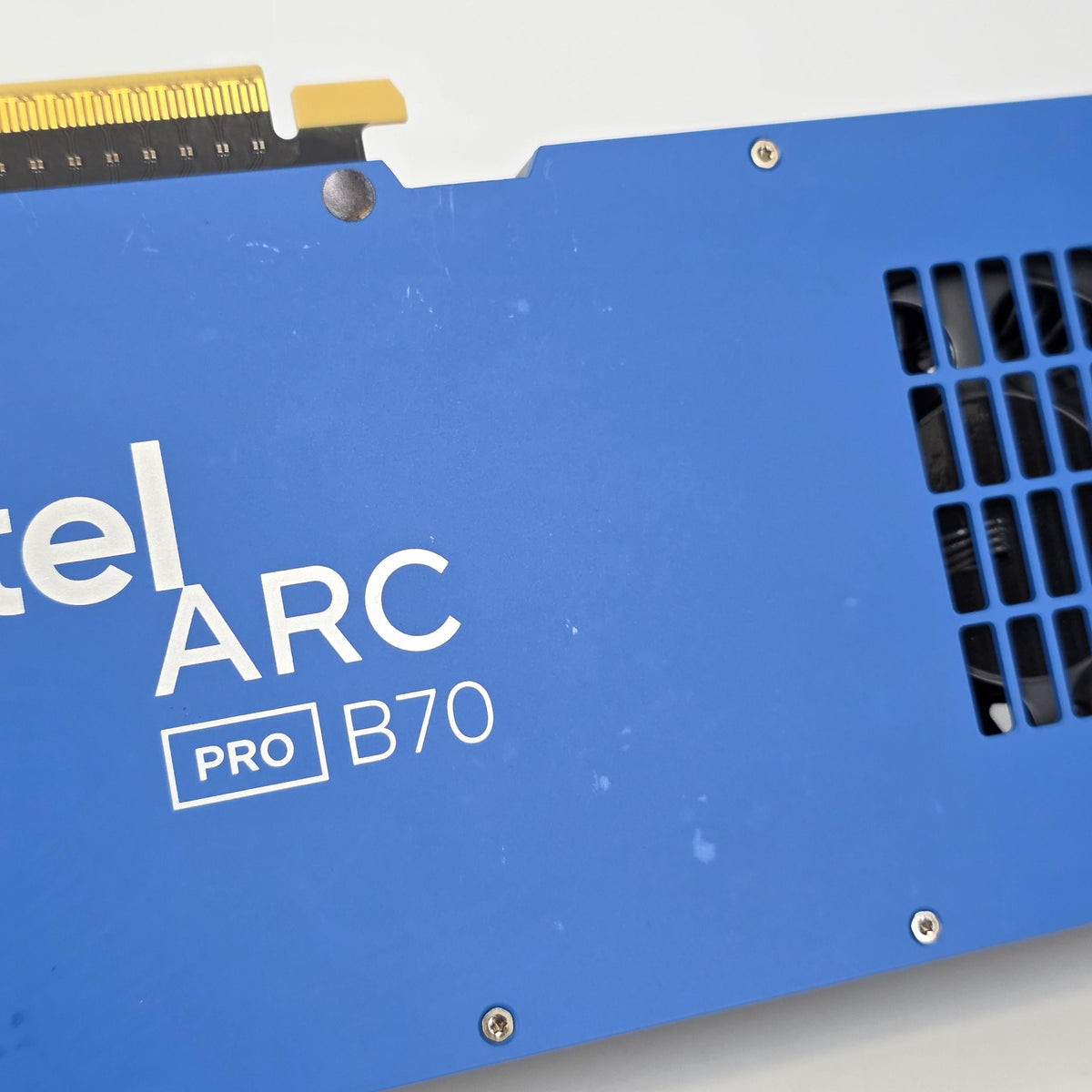 Intel Arc Pro B70 32GB RAM